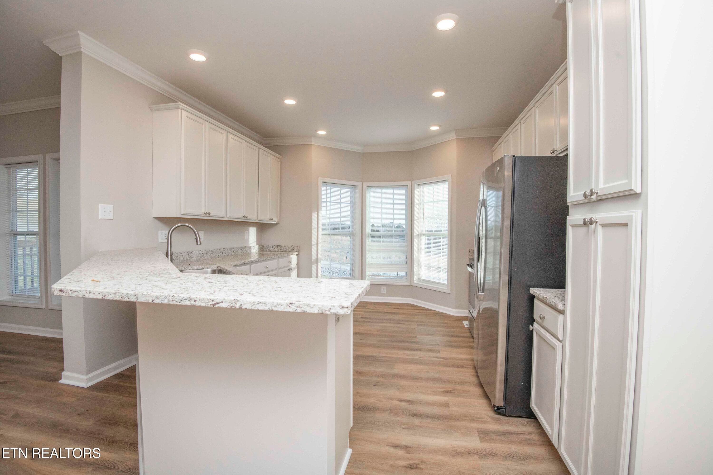 kitchen1 _1 - 155 Waters Edge Drive, Spring City, TN 37381, Spring City