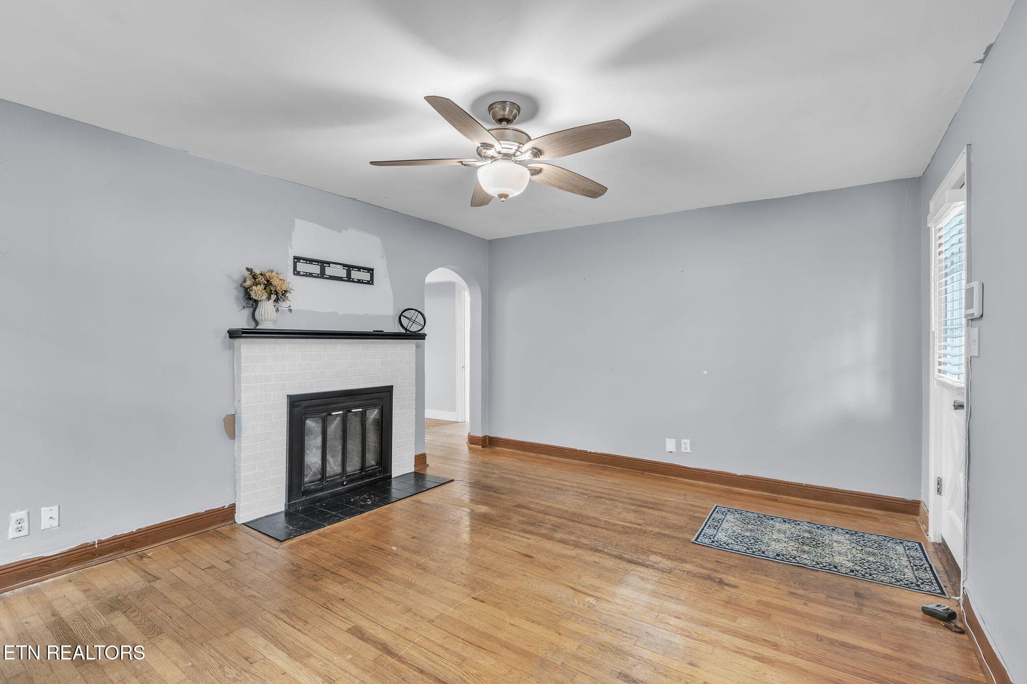 4-web-or-mls-1044 Parkway-7 - 1044 W Parkway Ave, Knoxville, TN 37912, Knoxville