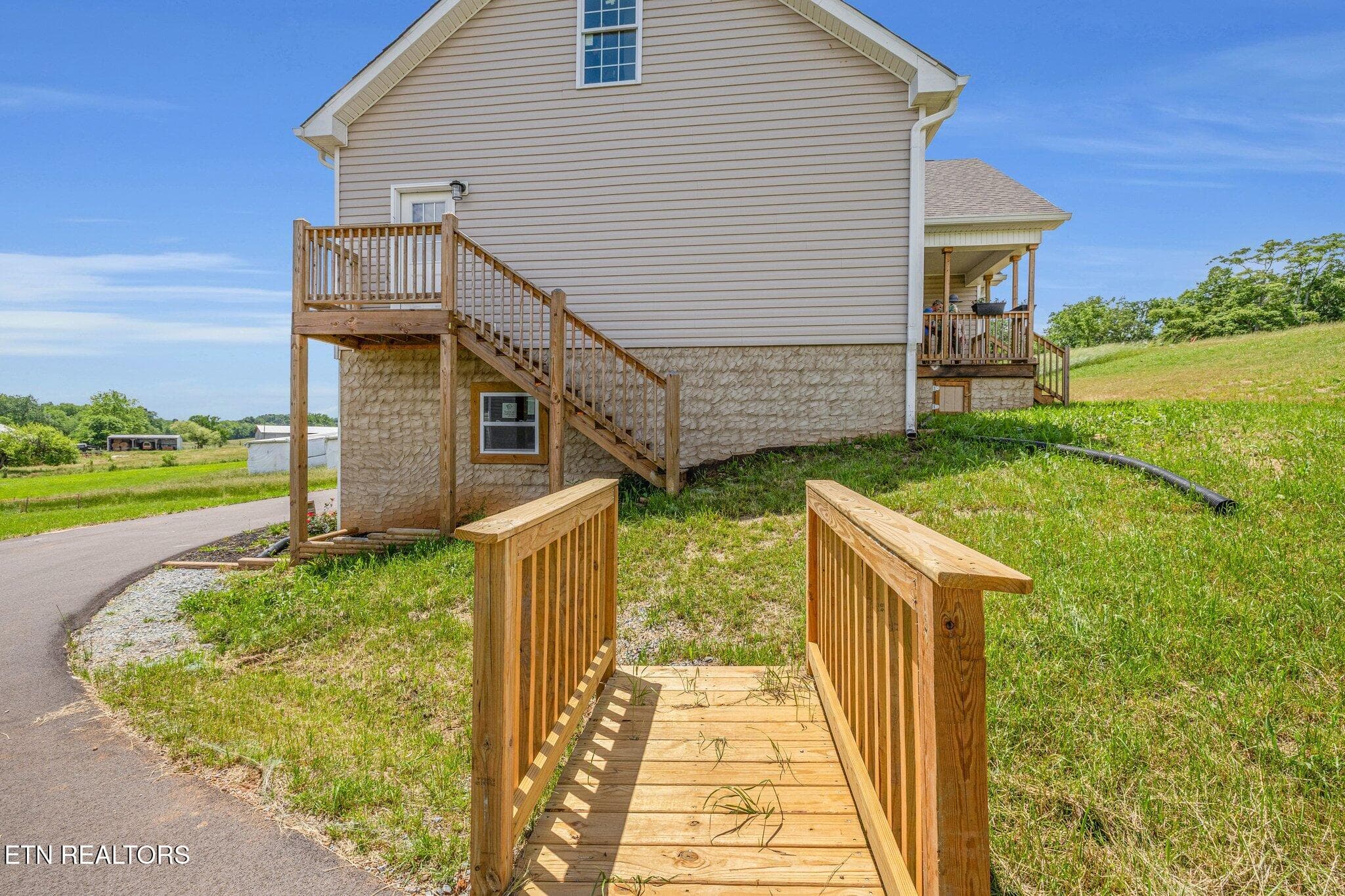 5-web-or-mls-185-waters-edge-dr (1) - 185 Waters Edge Drive, Spring City, TN 37381, Spring City