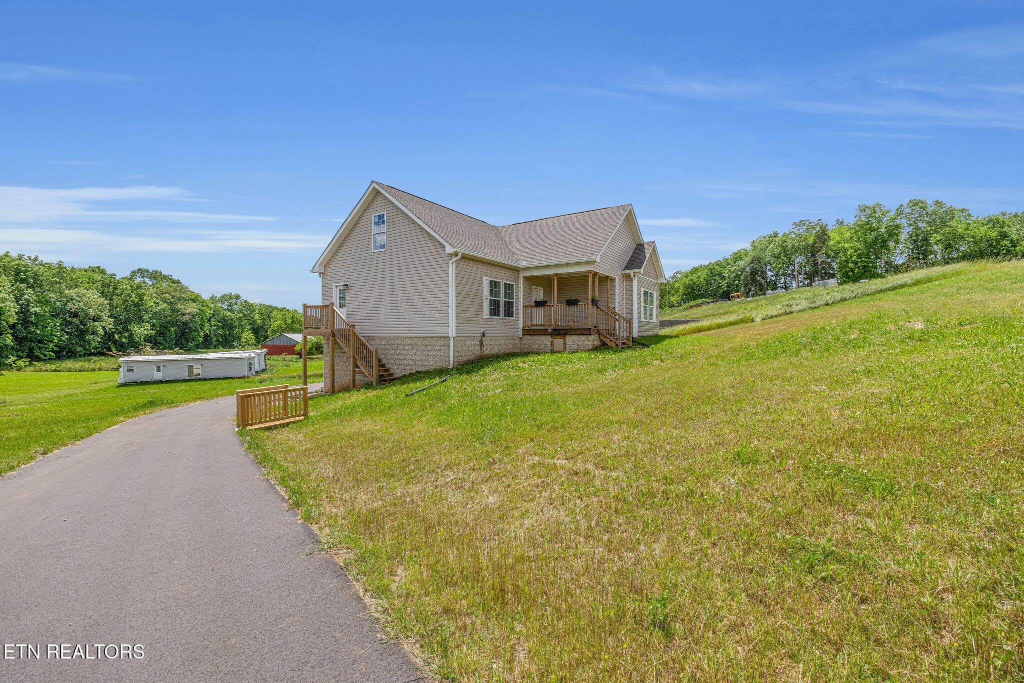3-web-or-mls-185-waters-edge-dr (1) (1) - 185 Waters Edge Drive, Spring City, TN 37381, Spring City