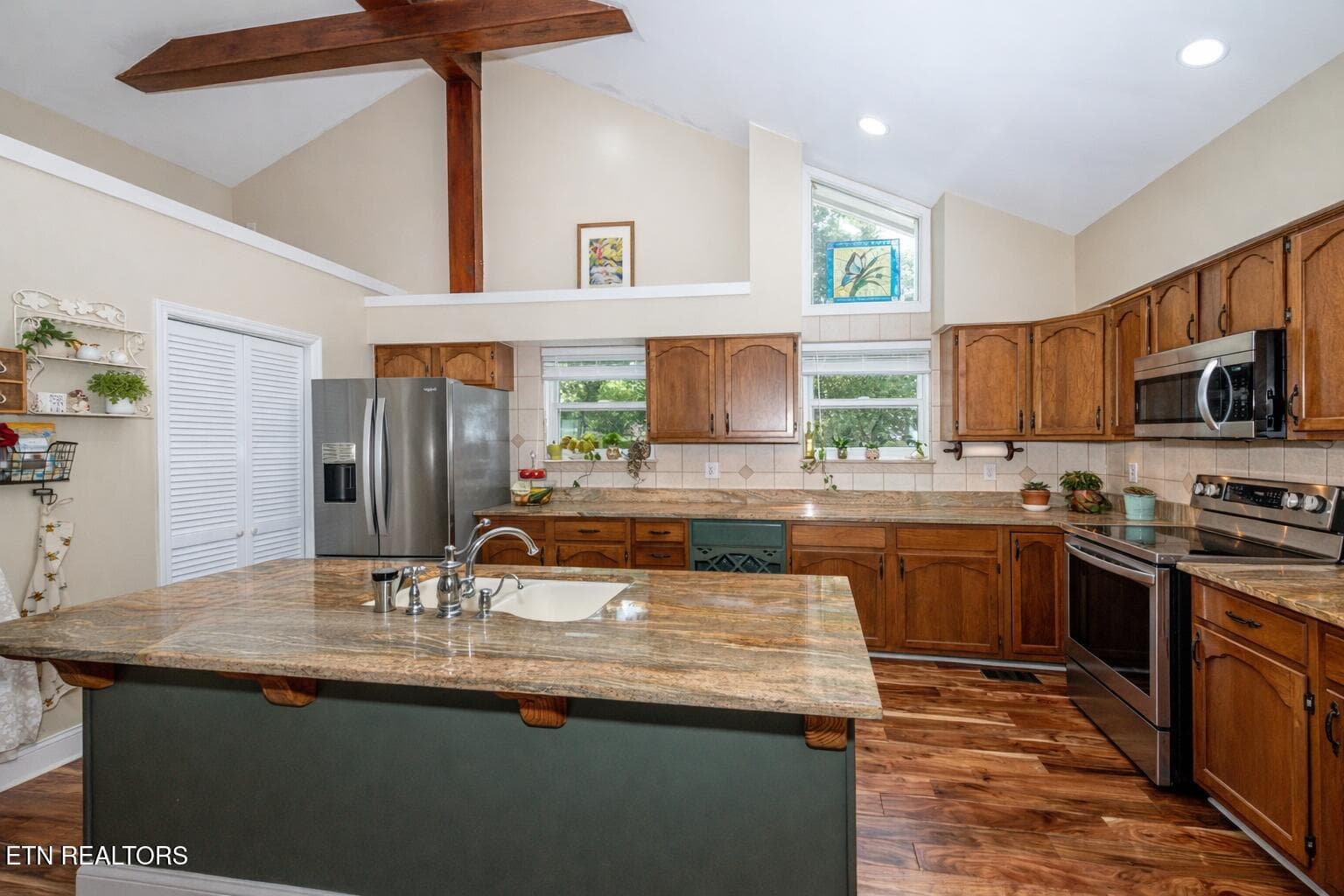 17 - 4225 W Lakeview Circle, Louisville, TN 37777, Louisville
