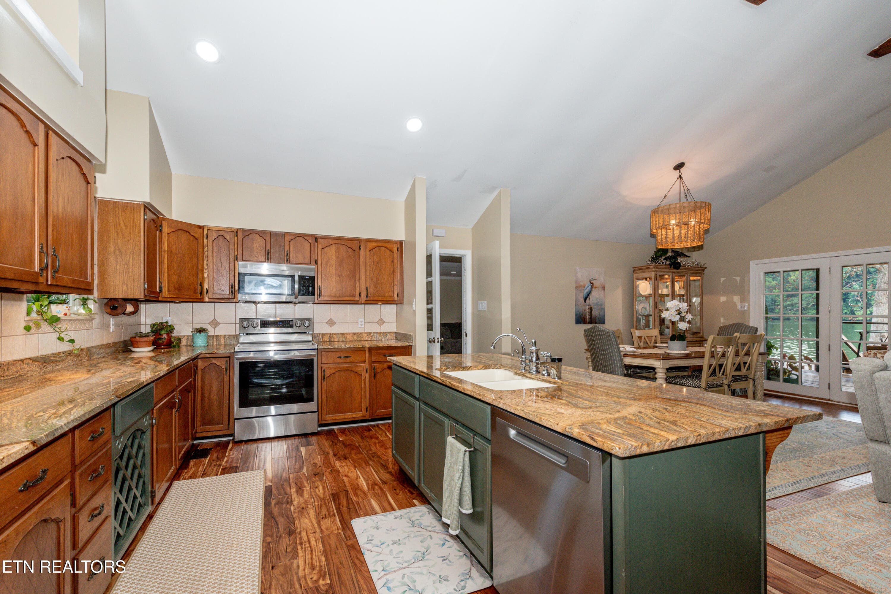 15 - 4225 W Lakeview Circle, Louisville, TN 37777, Louisville