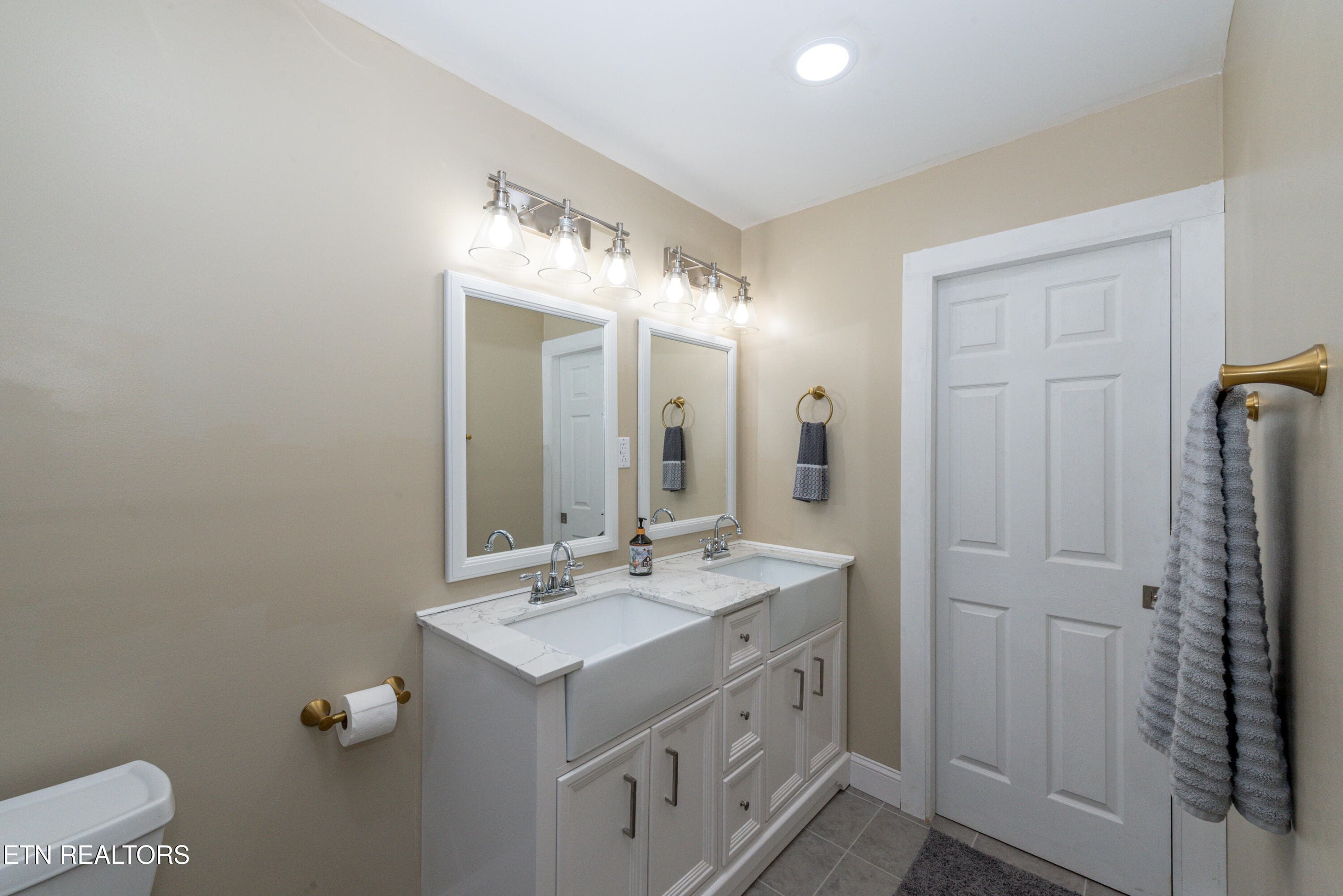 30 - 4225 W Lakeview Circle, Louisville, TN 37777, Louisville