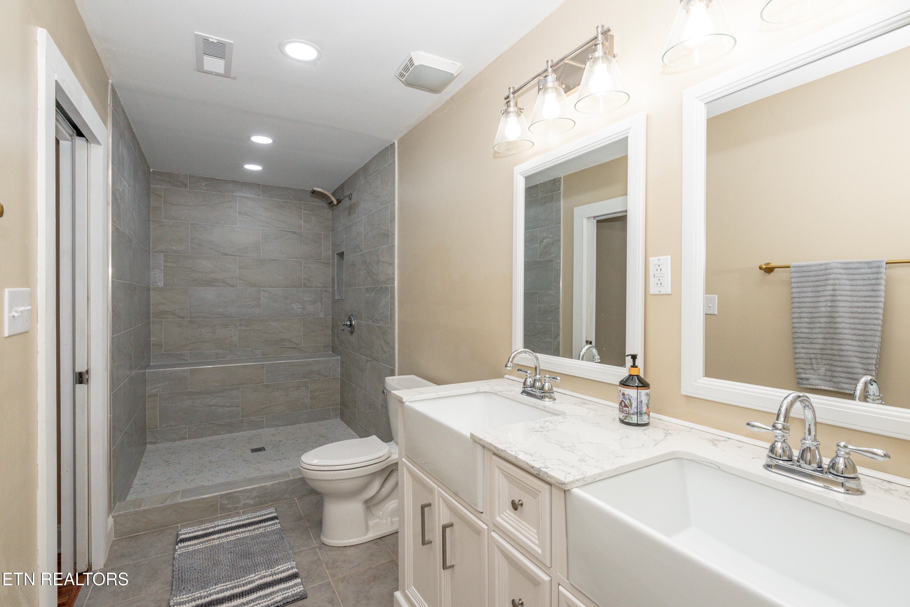 31 - 4225 W Lakeview Circle, Louisville, TN 37777, Louisville