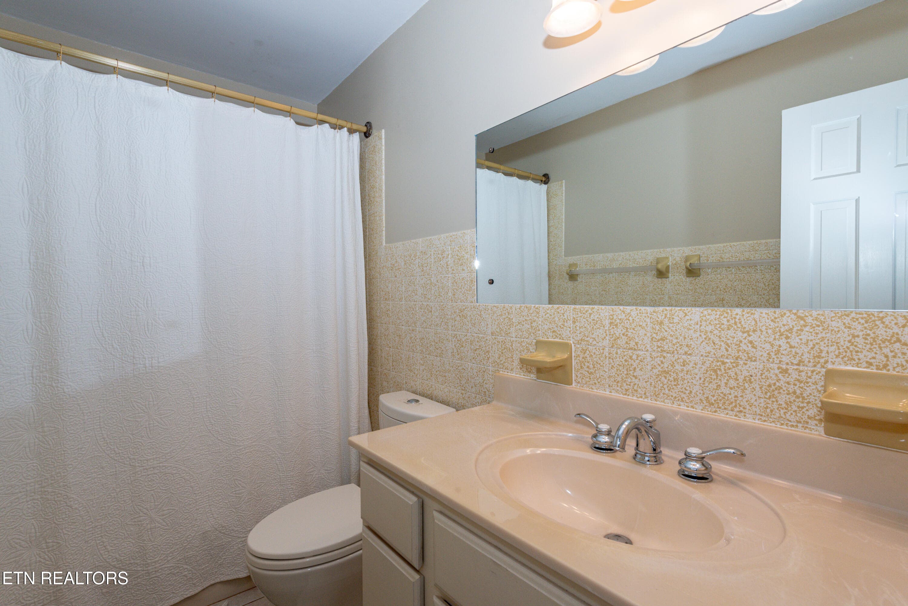 37 - 4225 W Lakeview Circle, Louisville, TN 37777, Louisville
