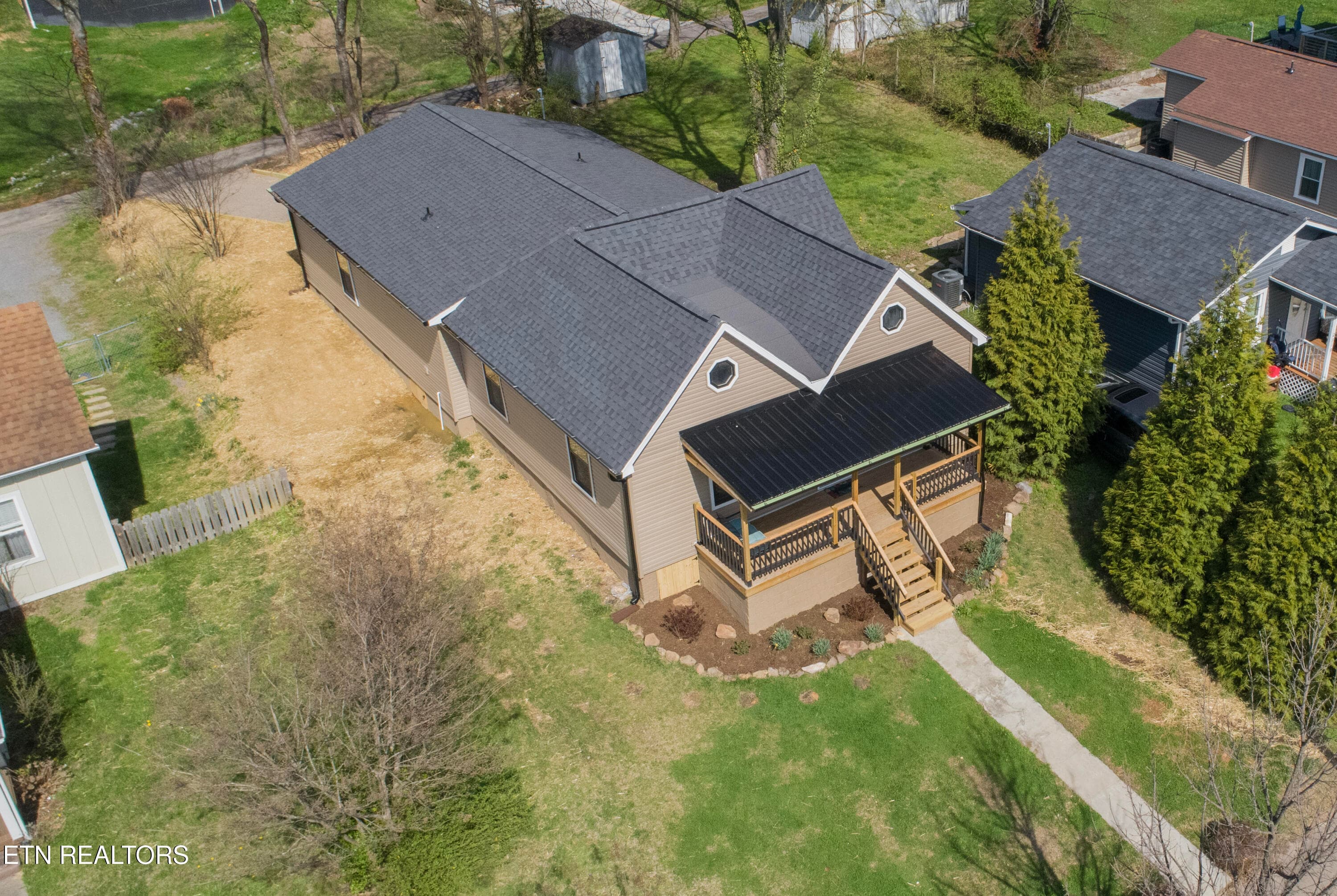 Exterior_Aerial_01 - 2317 E Glenwood Ave, Knoxville, TN 37917, Knoxville