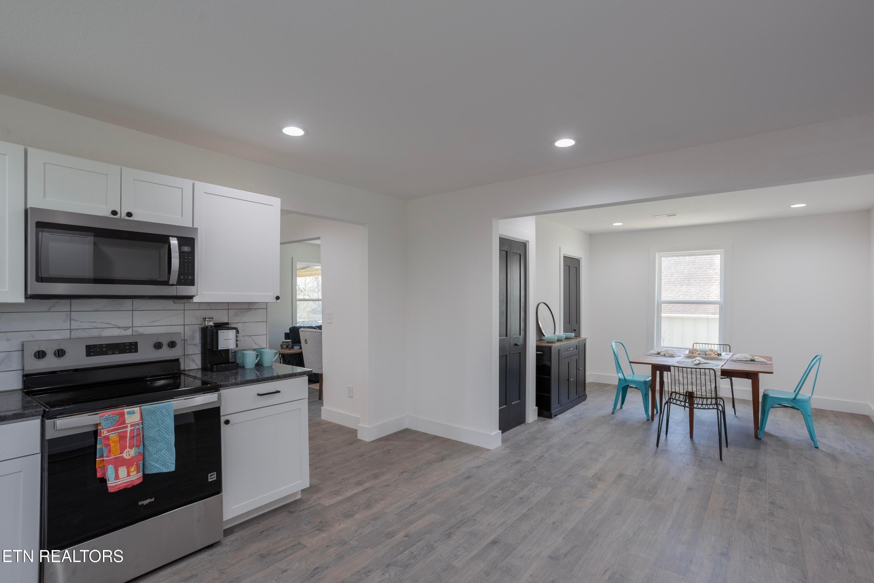 Interior_Kitchen_03 - 2317 E Glenwood Ave, Knoxville, TN 37917, Knoxville