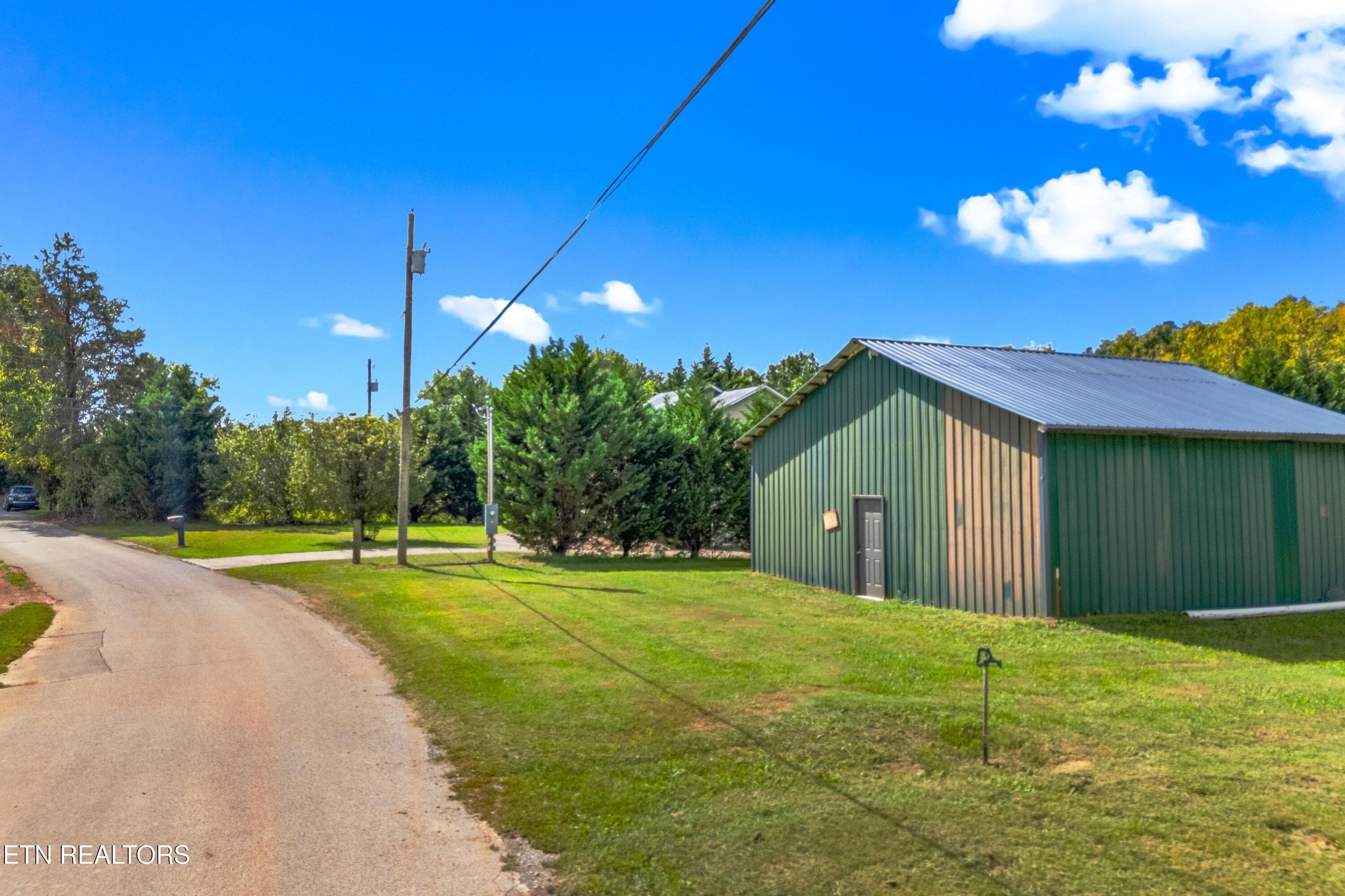 001-LivingstonLane-TN-37809-SMALL - 465 Livingston Rd, Bean Station, TN 37708