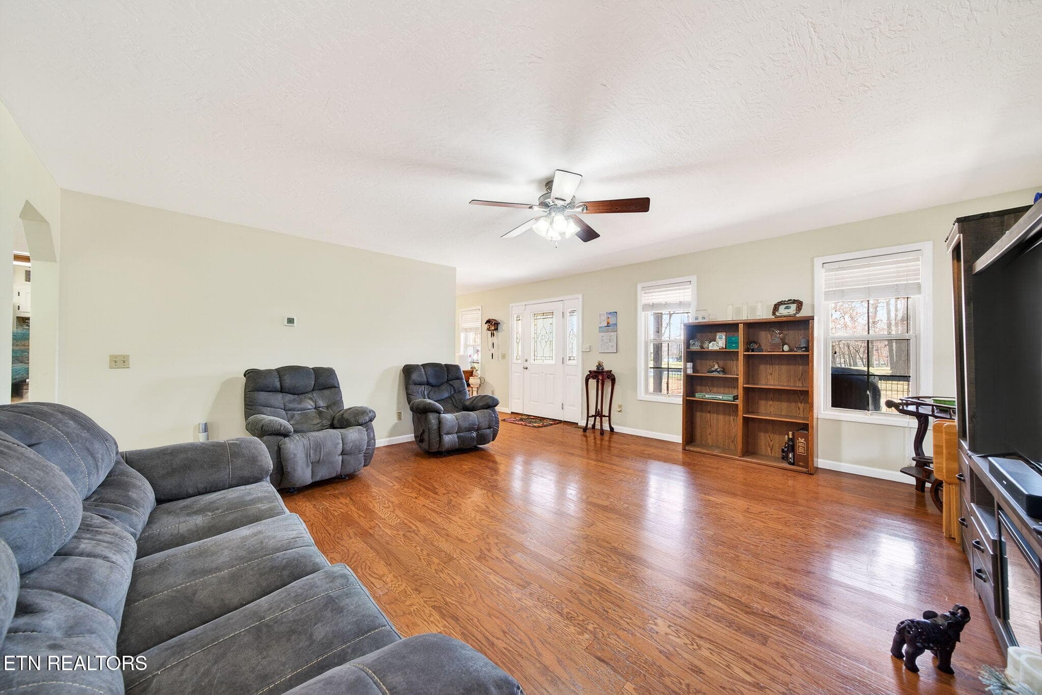 20-web-or-mls-81 Pine Tree Cir_097_TNPC - 81 Pine Tree Circle, Crossville, TN 38571
