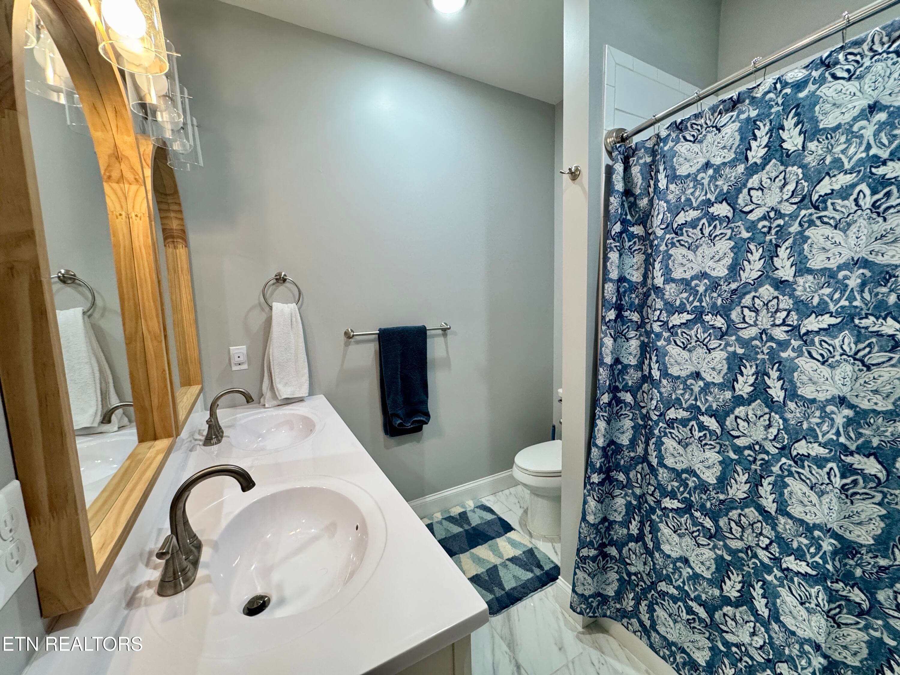 Main Bath - 1366 Hidden Valley Drive, Livingston, TN 38570, Livingston
