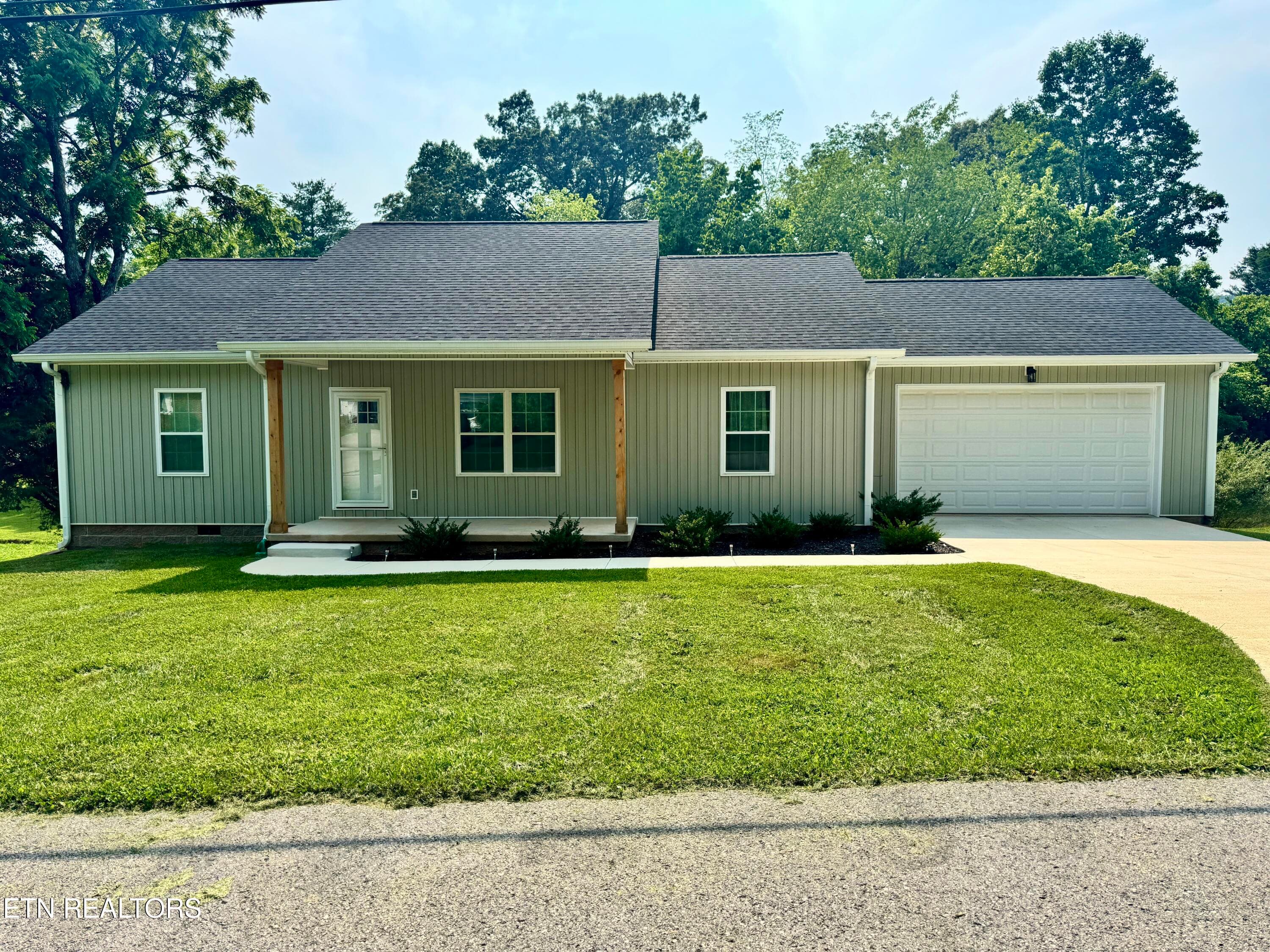 1366 Hidden Valley Drive, Livingston, TN 38570