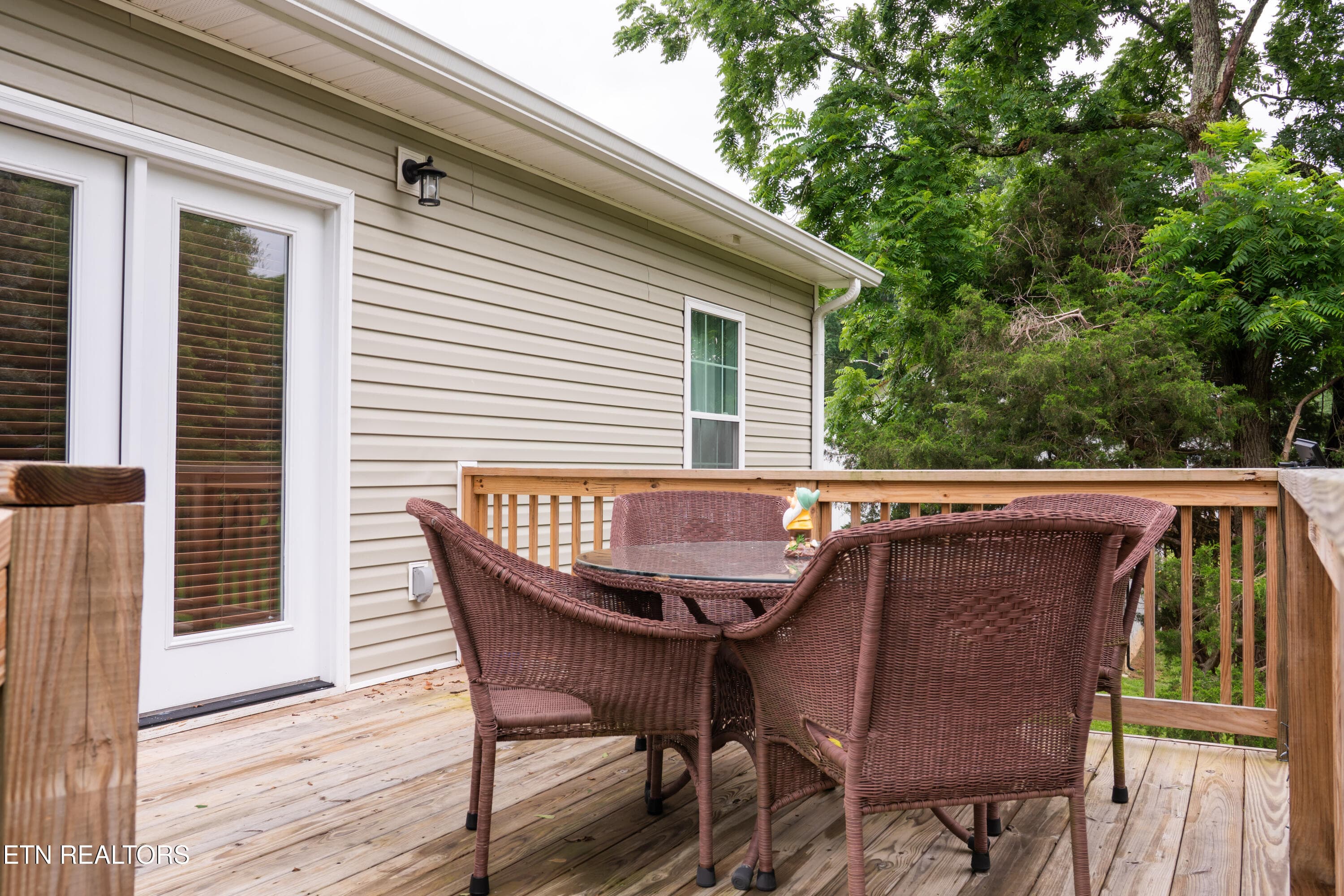 Y_Deck - 1366 Hidden Valley Drive, Livingston, TN 38570, Livingston