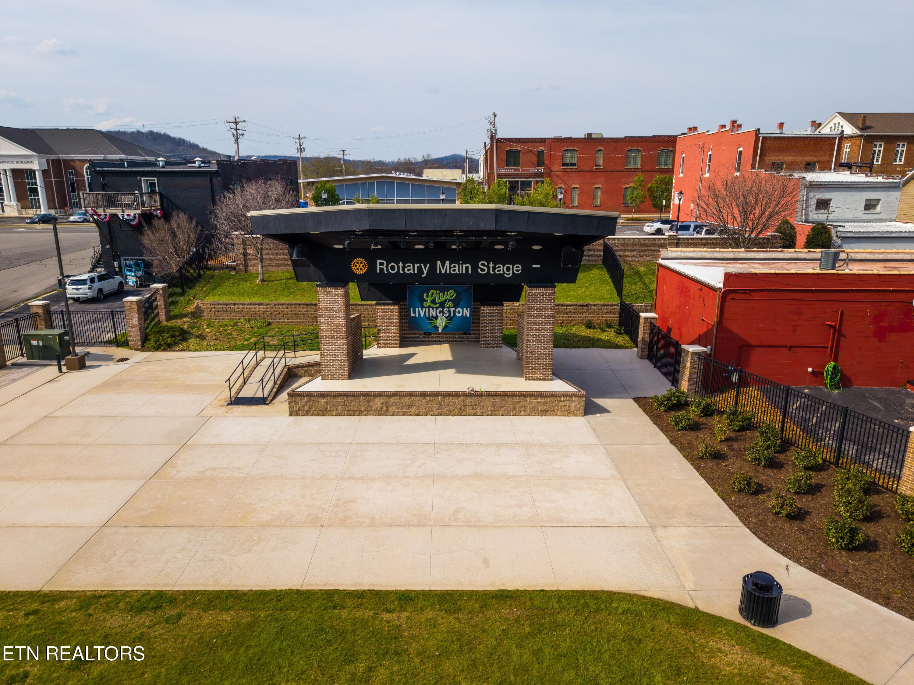 Y_Town Main Stage - 1366 Hidden Valley Drive, Livingston, TN 38570, Livingston