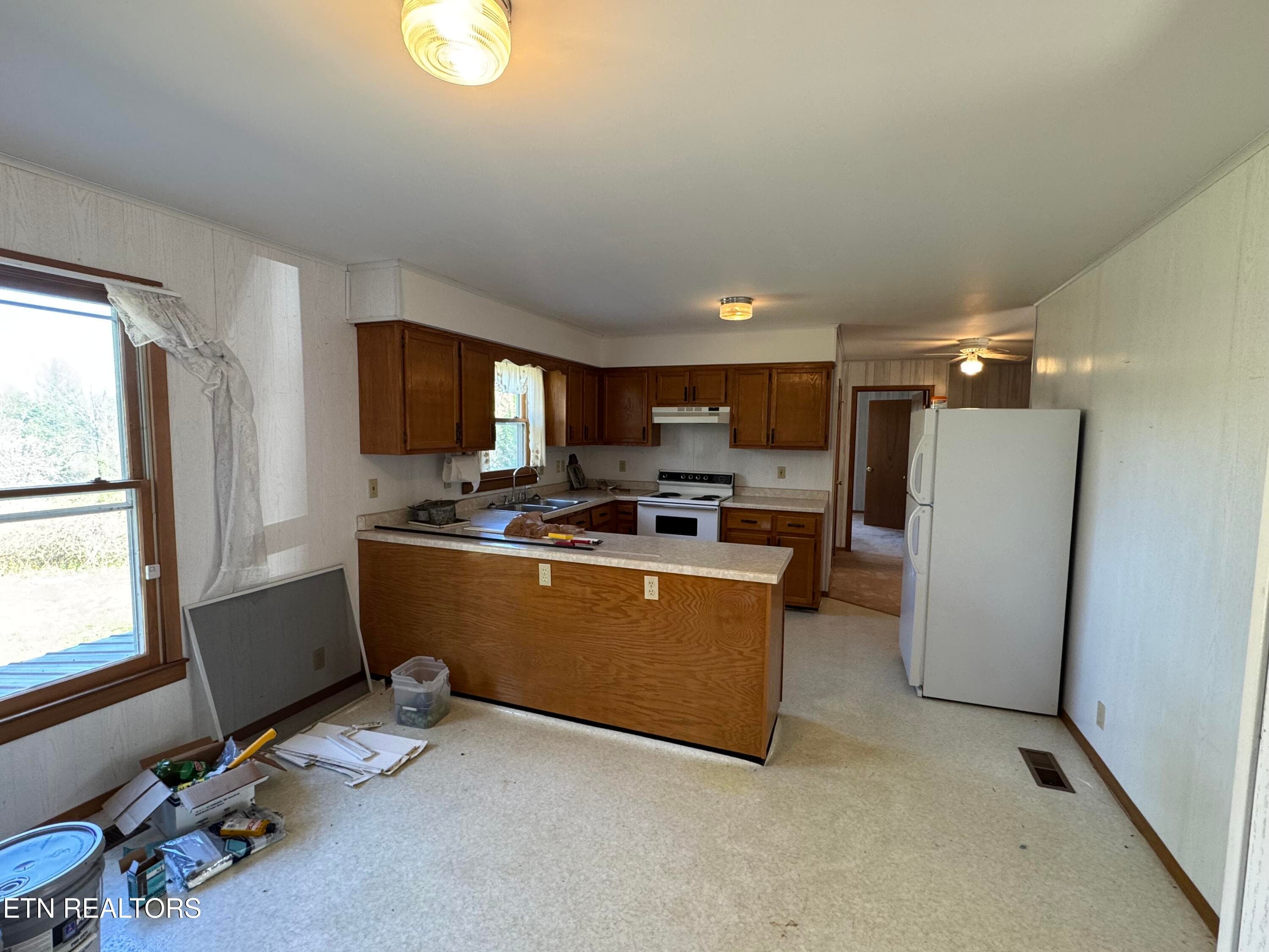 IMG_3186 - 211 Black Oak Rd, Oneida, TN 37841