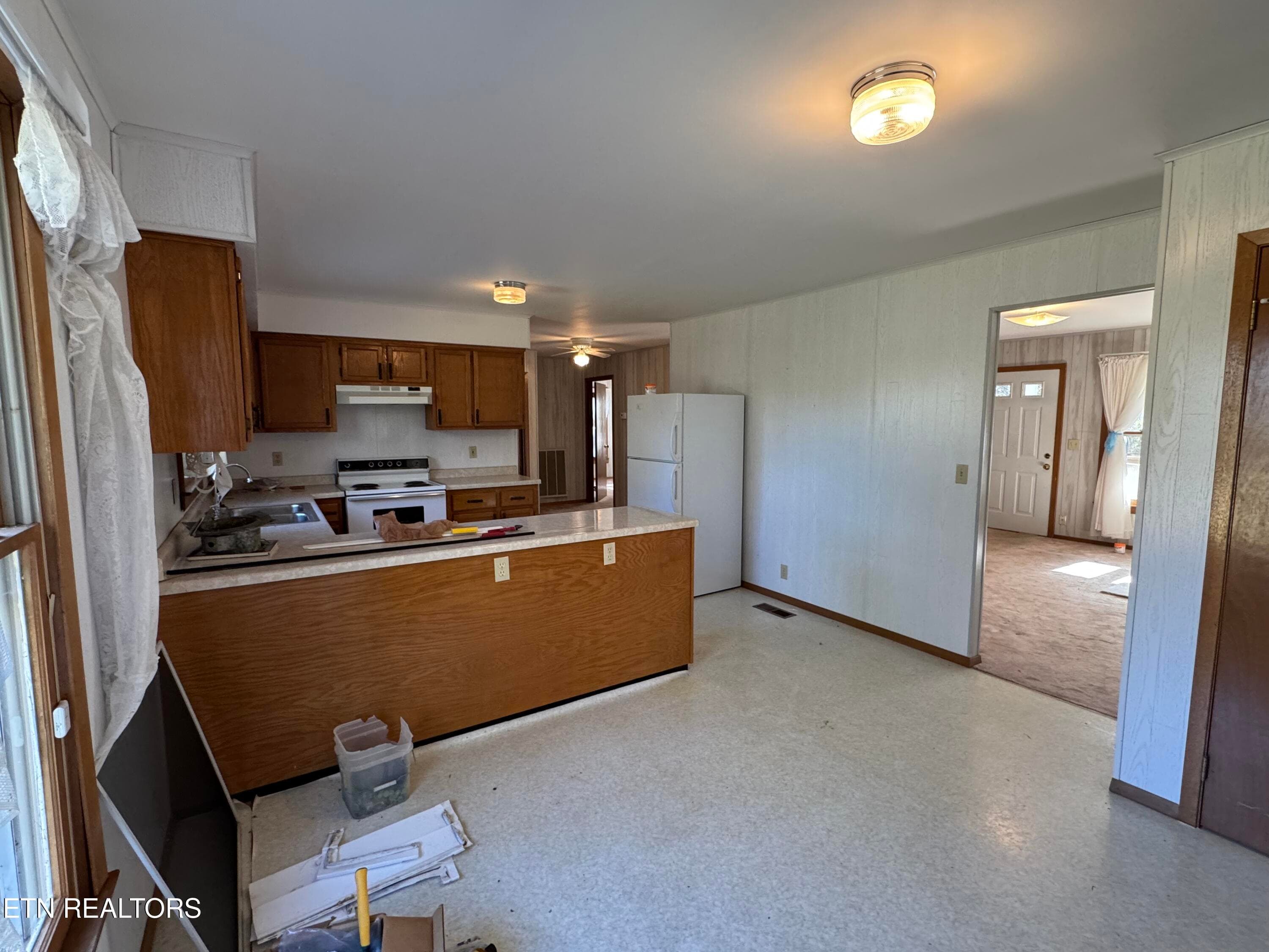 IMG_3187 - 211 Black Oak Rd, Oneida, TN 37841