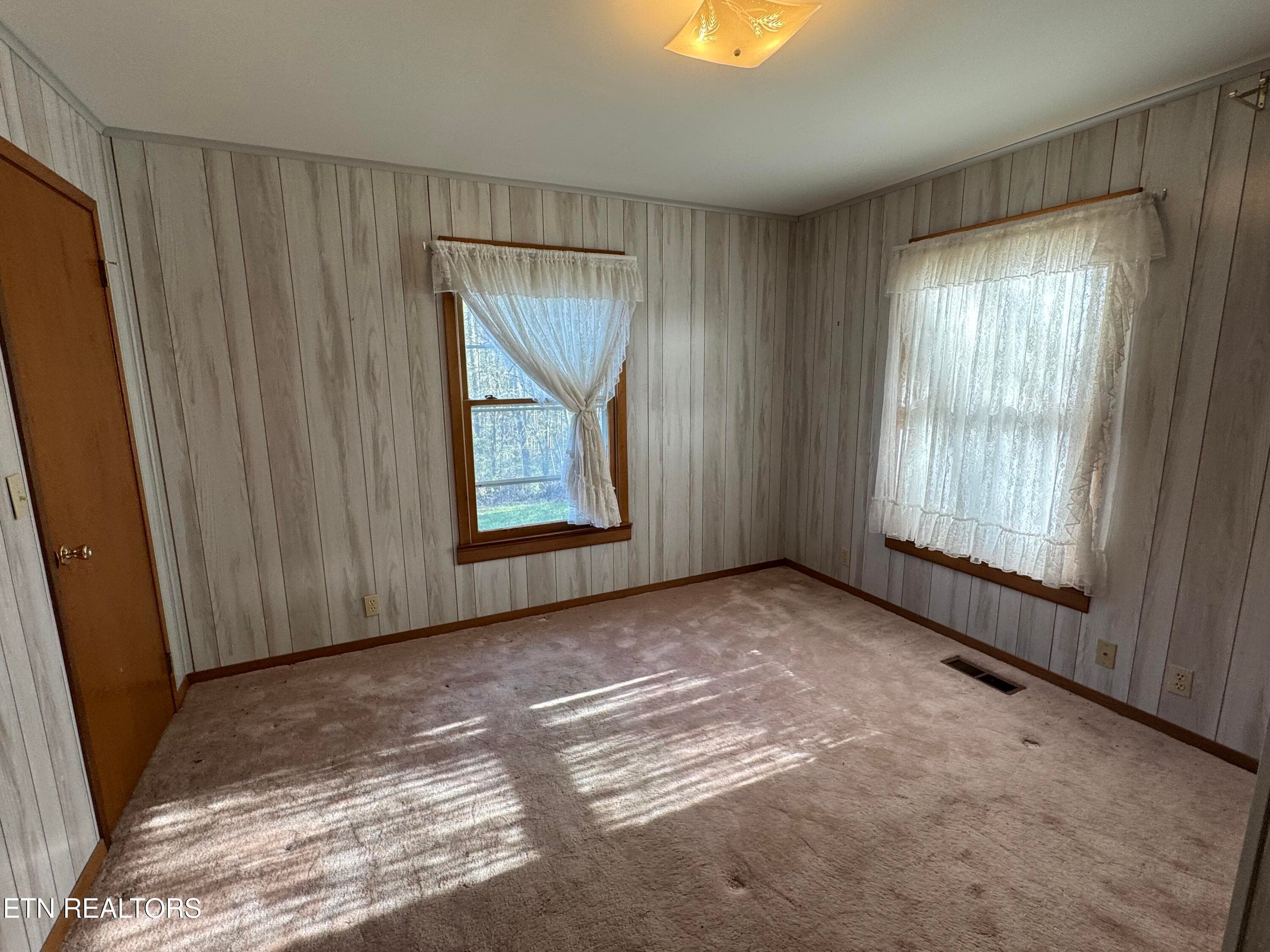 IMG_3193 - 211 Black Oak Rd, Oneida, TN 37841