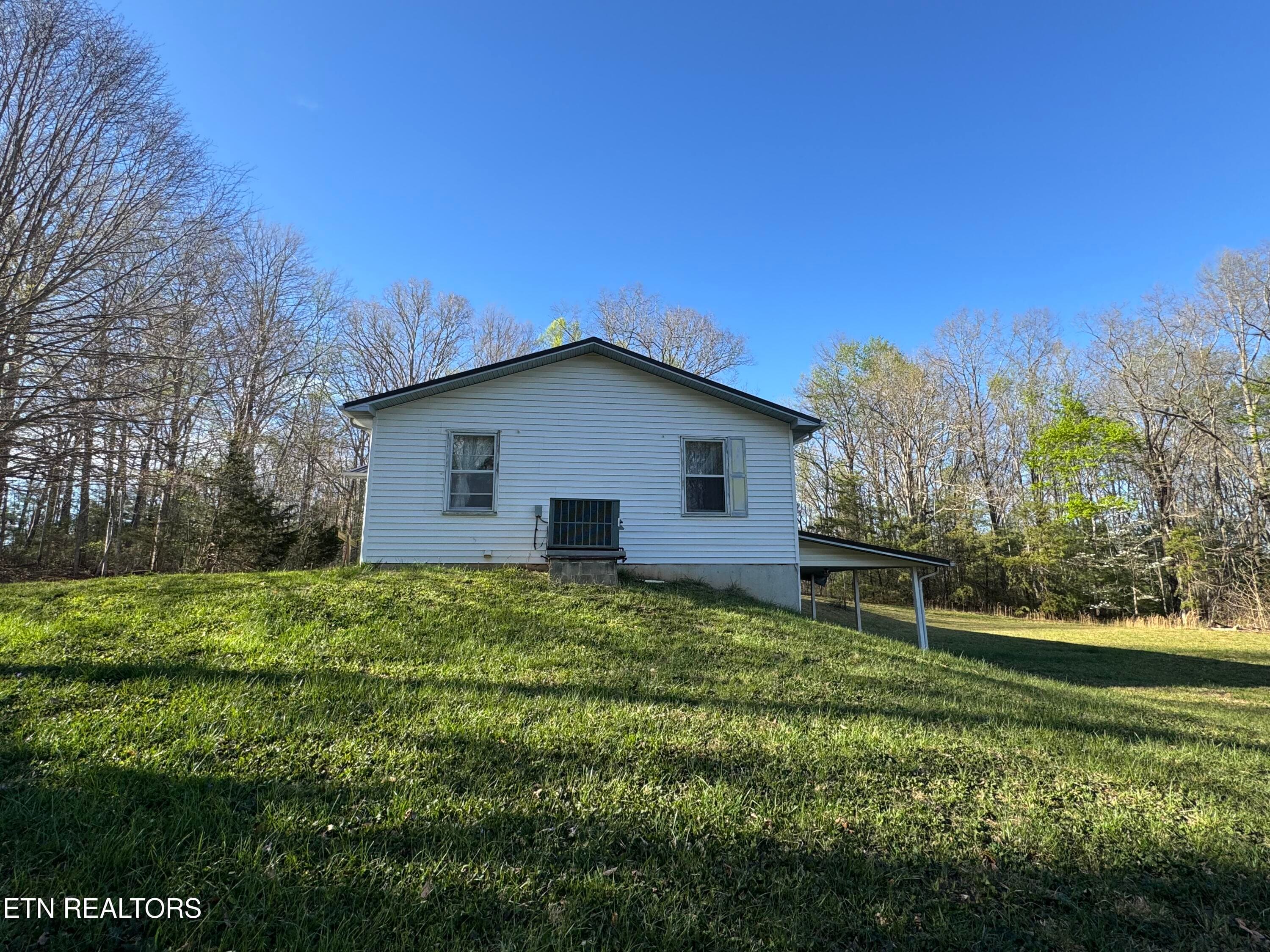 IMG_3217 - 211 Black Oak Rd, Oneida, TN 37841