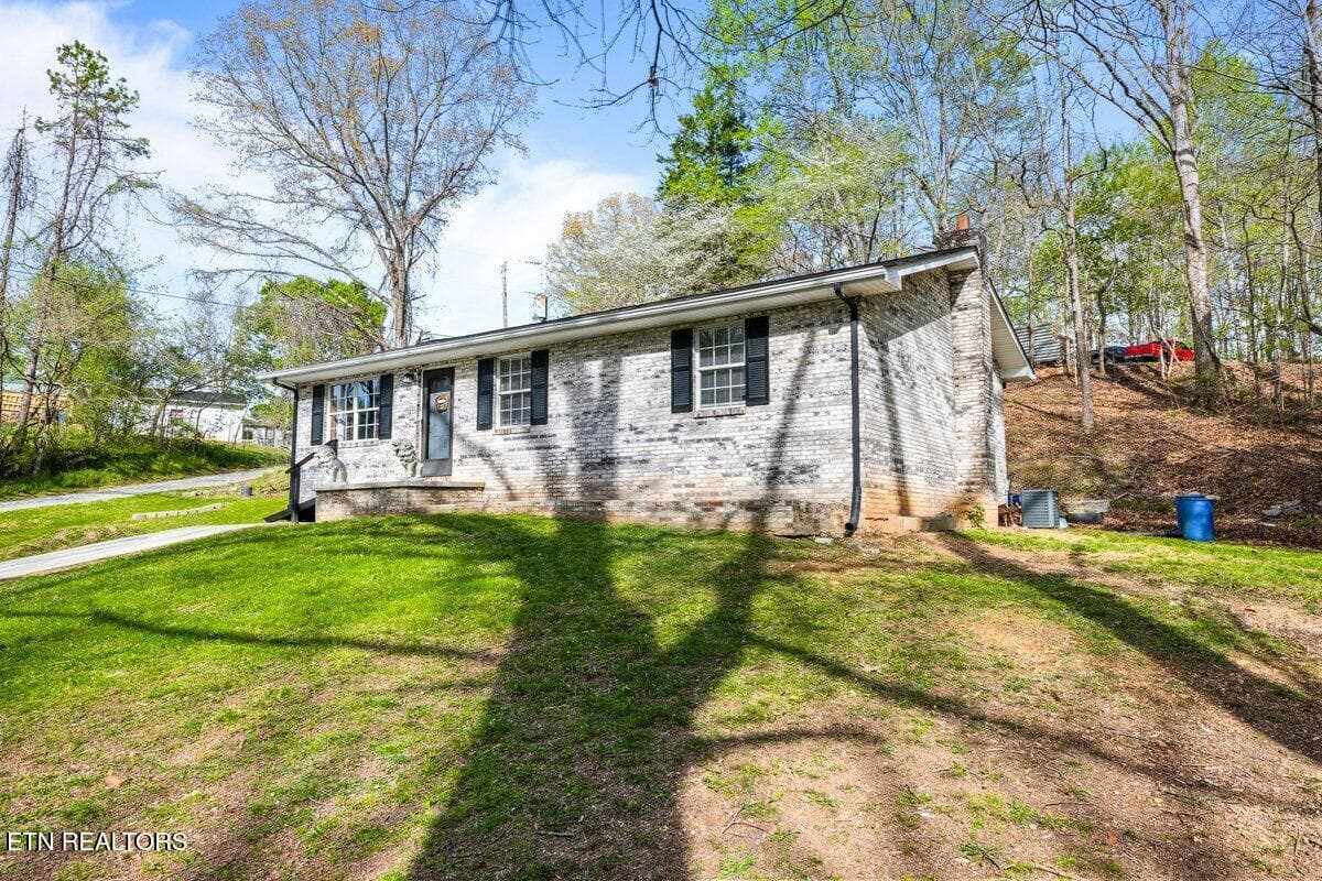 225 Country Way Dr 45 - 225 Country Way Drive, LaFollette, TN 37766, LaFollette