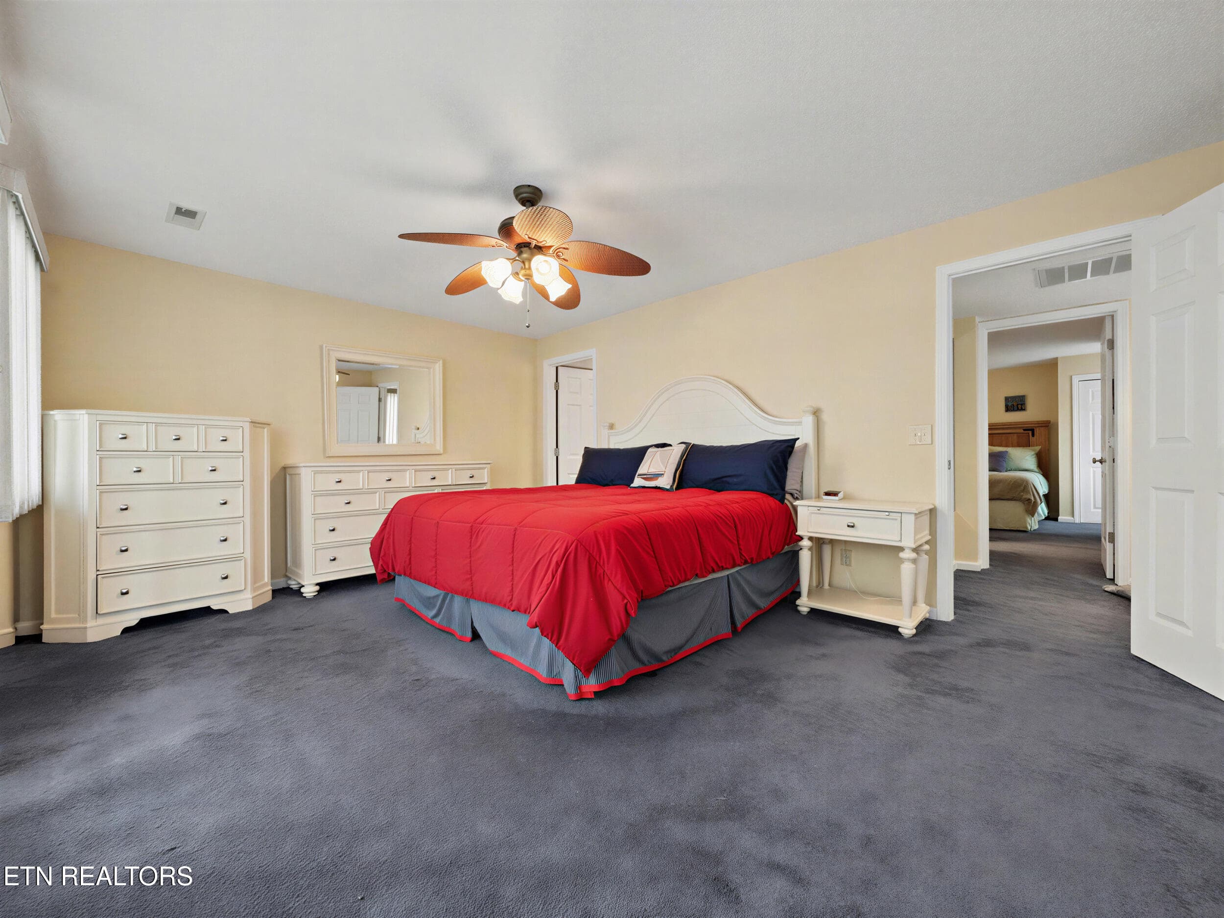 22_407 - 700 Shanghai Landing Lane 8, LaFollette, TN 37766