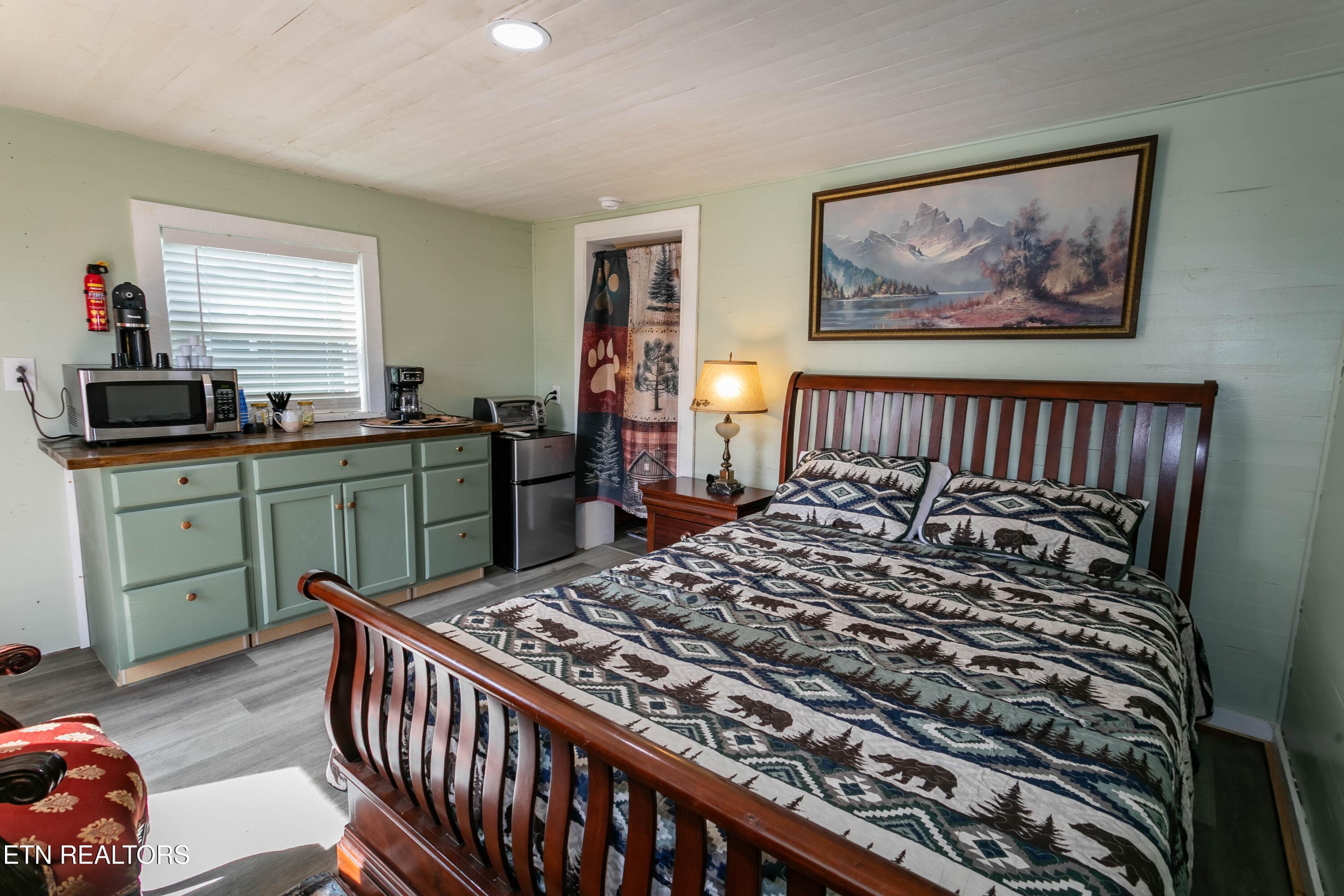 2B4A9042 - 8113 W Old Highway 73, Townsend, TN 37882