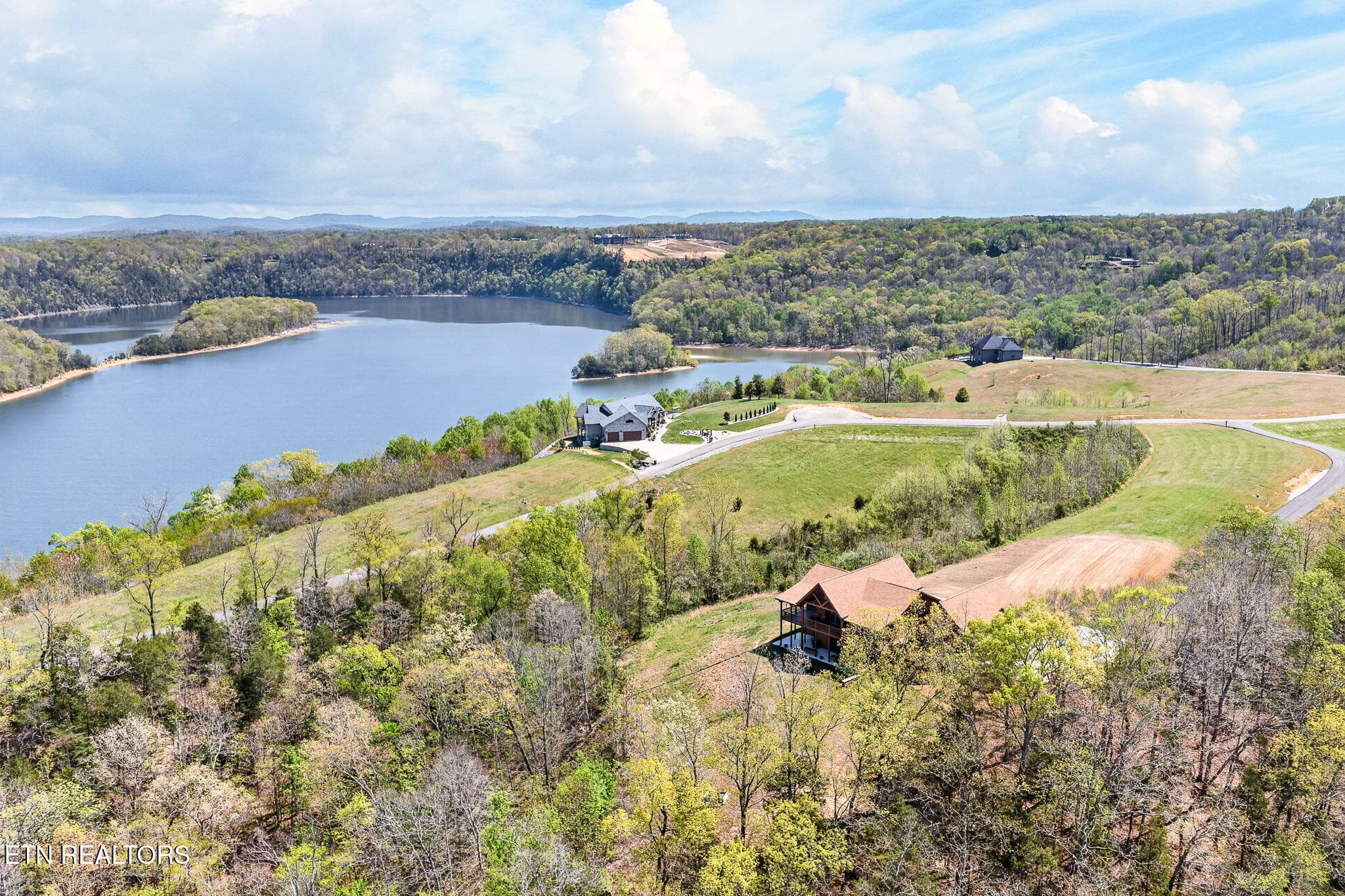 19-web-or-mls-800 Quail Run_093_TNPC - 800 Quail, Byrdstown, TN 38549, Byrdstown