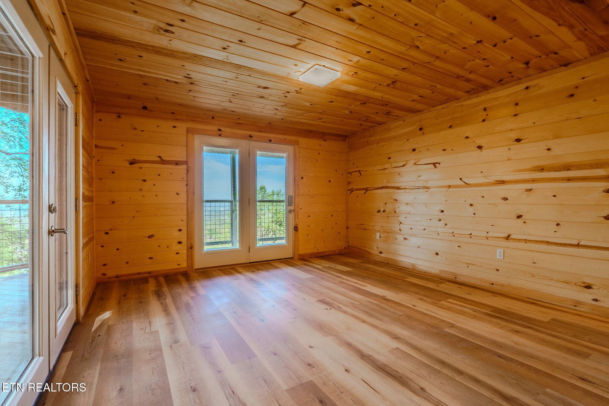 23 - 2821 Overholt Tr, Sevierville, TN 37862