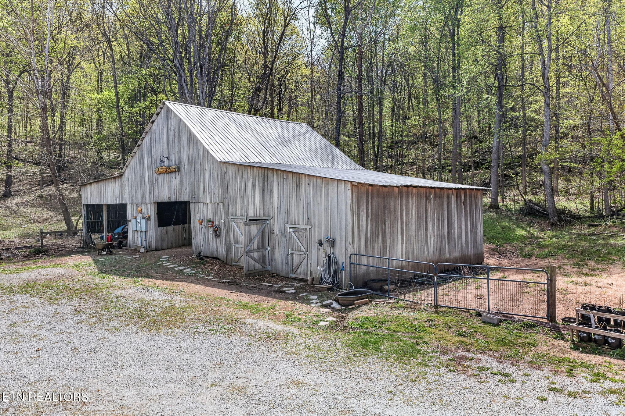 5-web-or-mls-1218 Moody Rd_022_TNPC - 1218 Moody Rd, Byrdstown, TN 38549, Byrdstown