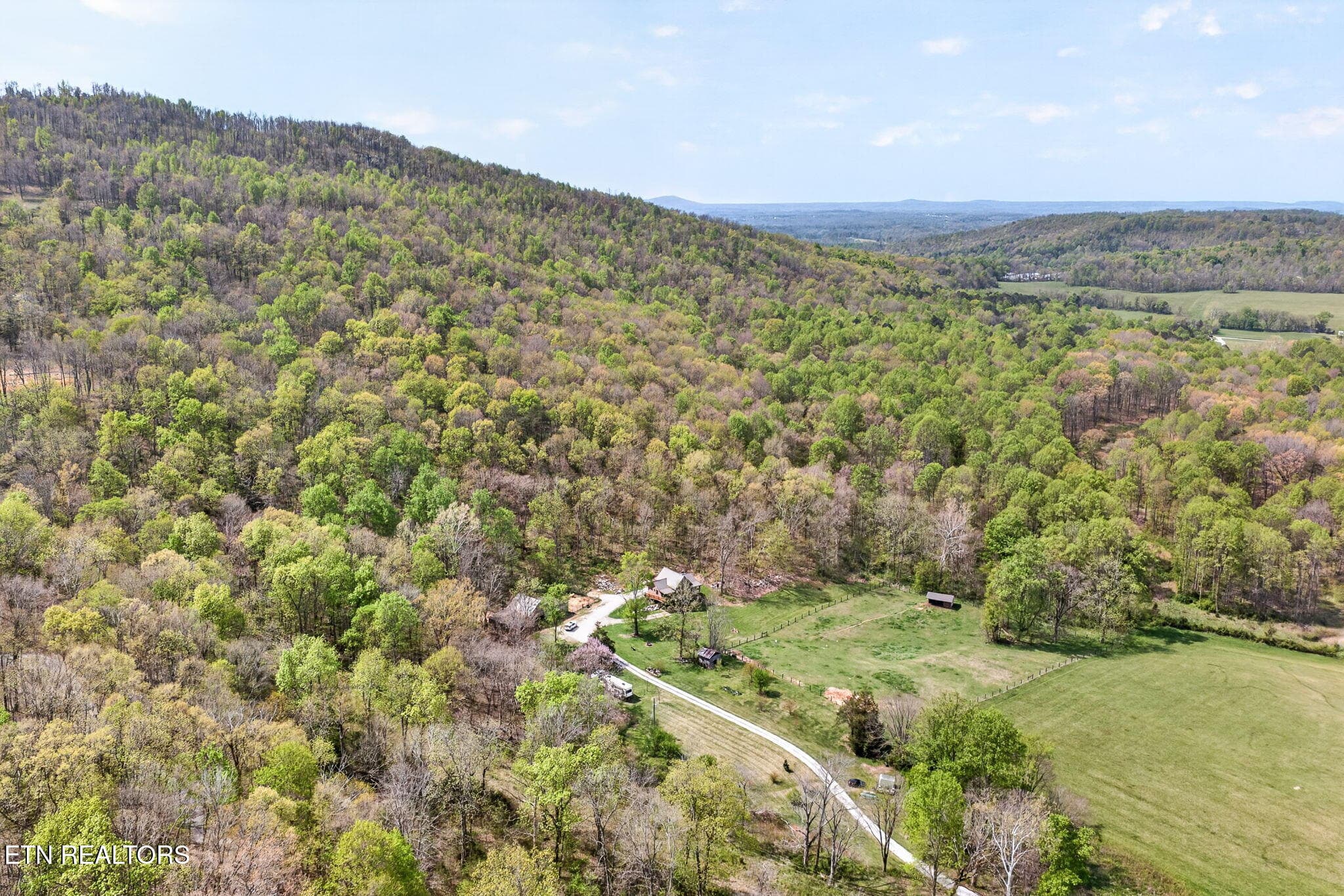 24-web-or-mls-1218 Moody Rd_123_TNPC - 1218 Moody Rd, Byrdstown, TN 38549, Byrdstown