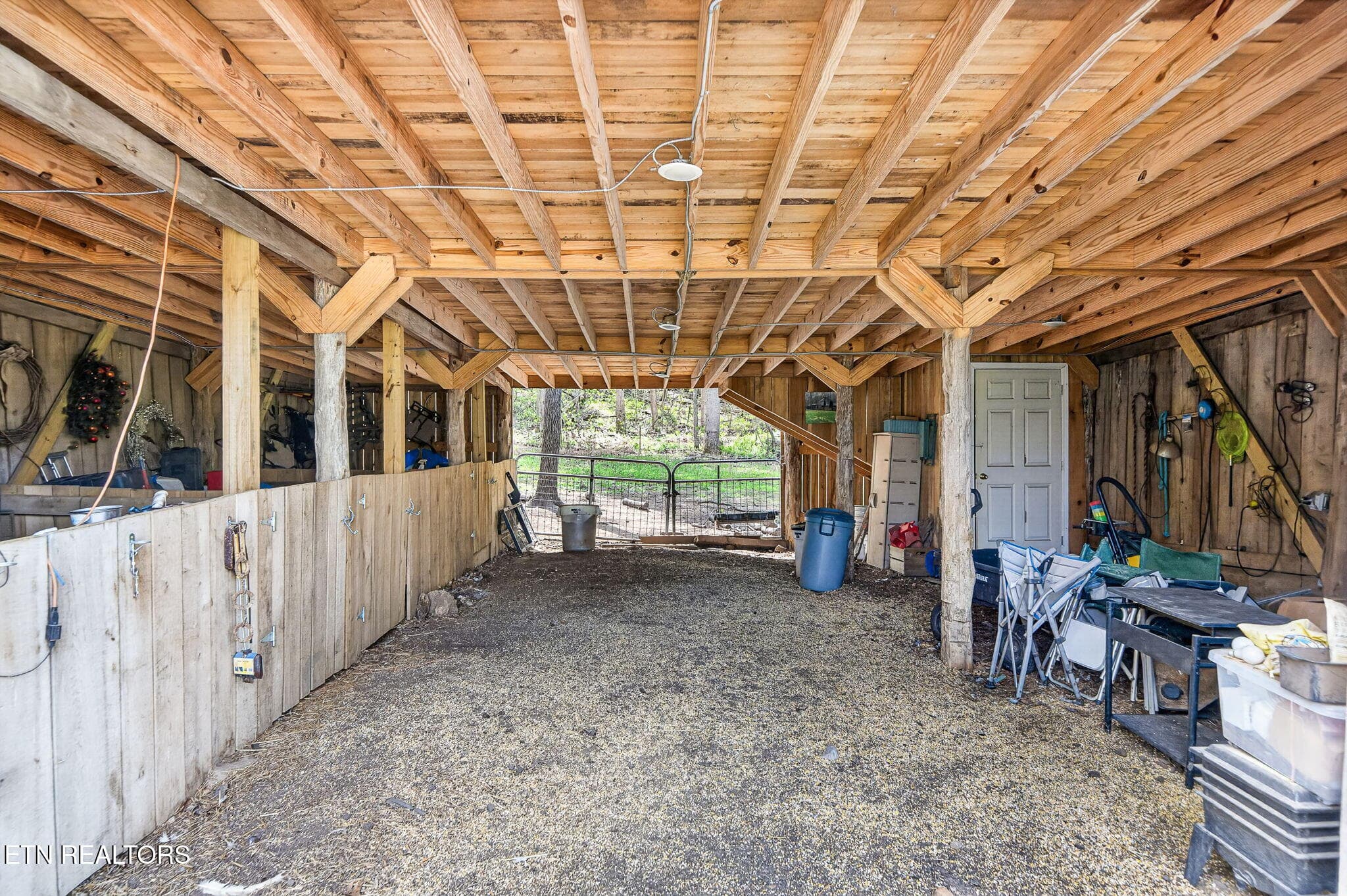 39-web-or-mls-1218 Moody Rd_202_TNPC - 1218 Moody Rd, Byrdstown, TN 38549, Byrdstown