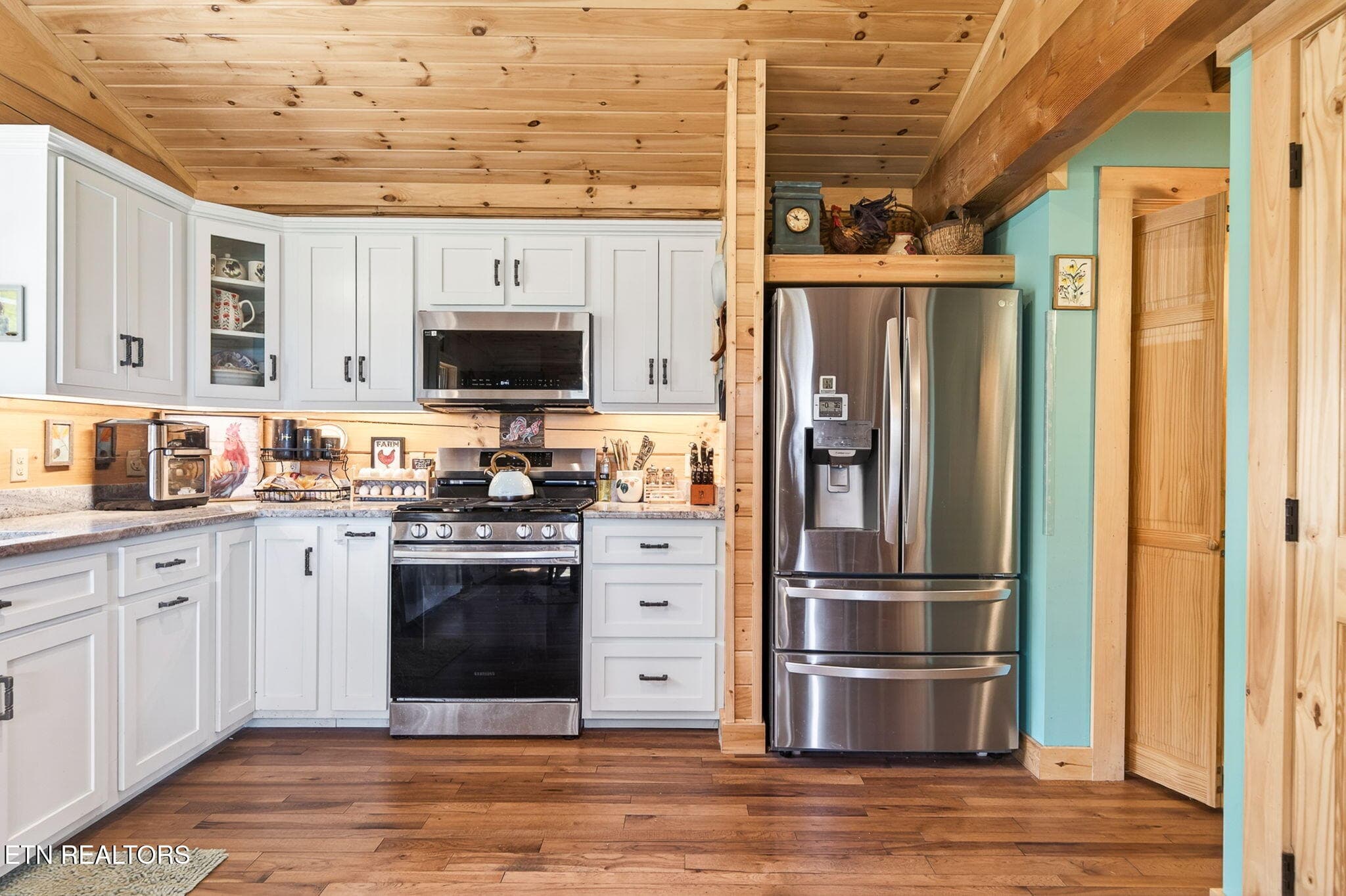 58-web-or-mls-1218 Moody Rd_320_TNPC - 1218 Moody Rd, Byrdstown, TN 38549, Byrdstown
