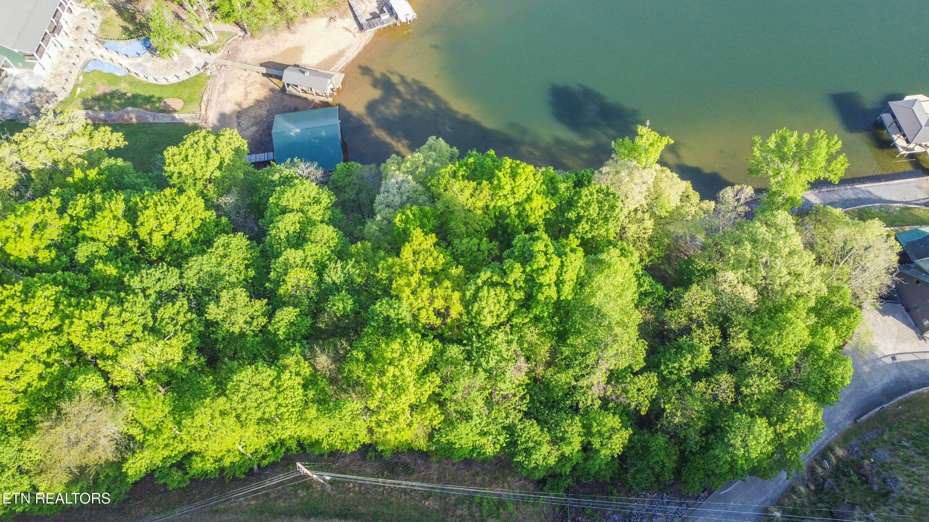 2-16 - 1400 Indian Shadows Drive, Ten Mile, TN 37880