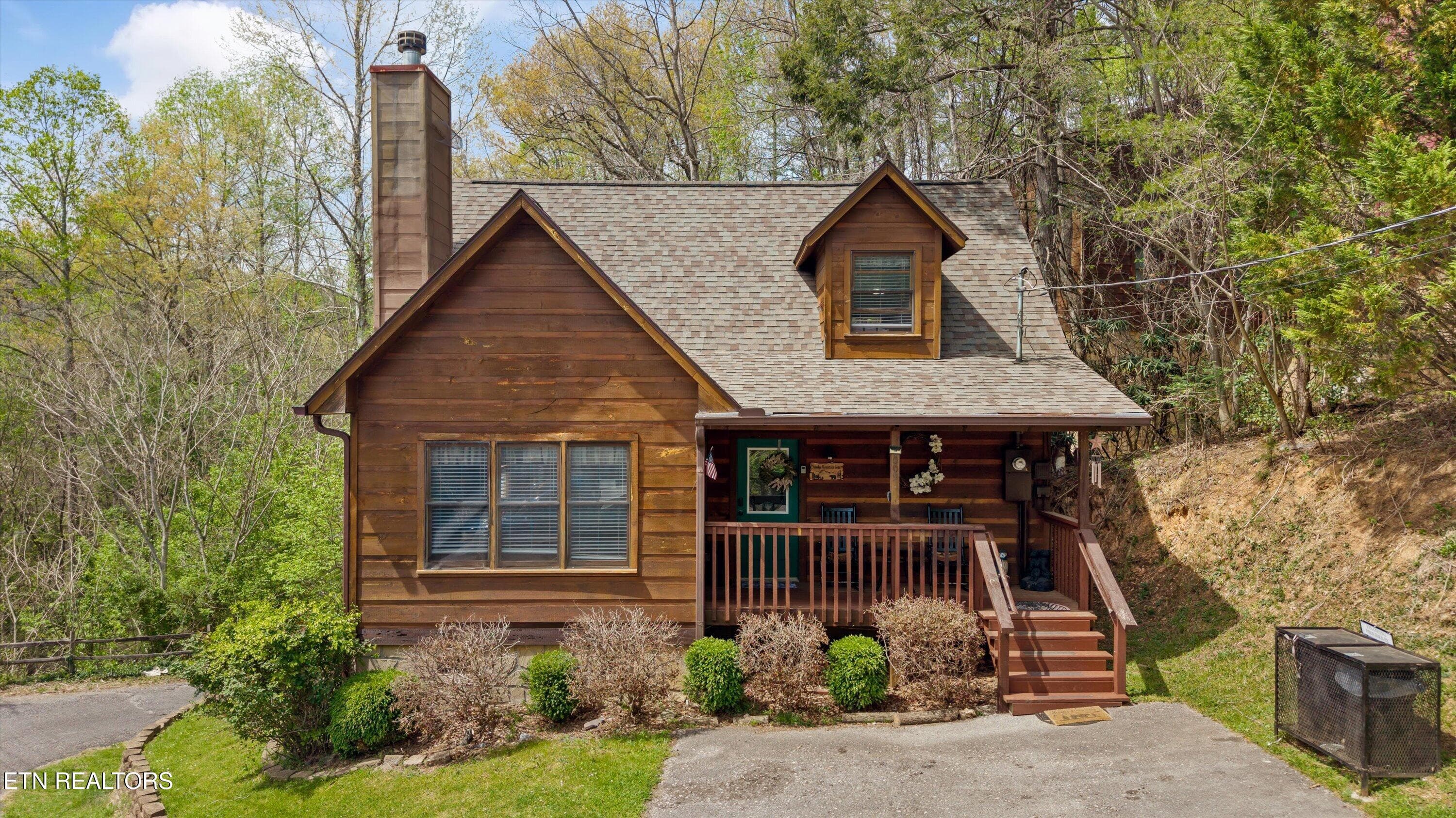 309 Elk Cove Way, Gatlinburg, TN 37738