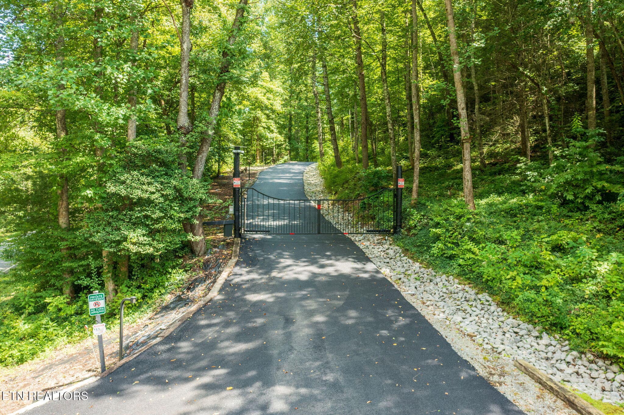 Gated entrance at 2050 EMC Rd - 2050 E Millers Cove Rd, Walland, TN 37886