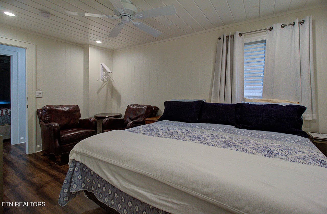 1 of 7 bedrooms - 2050 E Millers Cove Rd, Walland, TN 37886