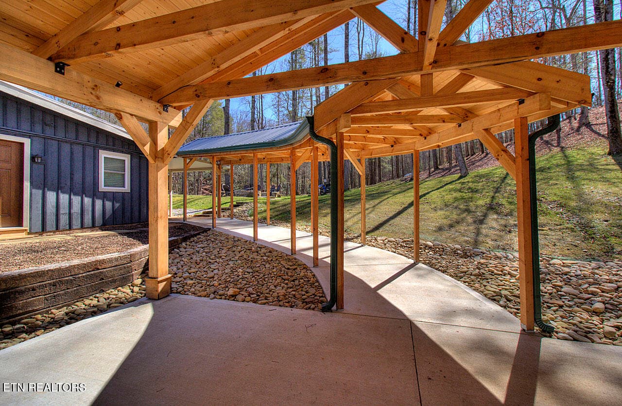 Covered walk-way - 2050 E Millers Cove Rd, Walland, TN 37886