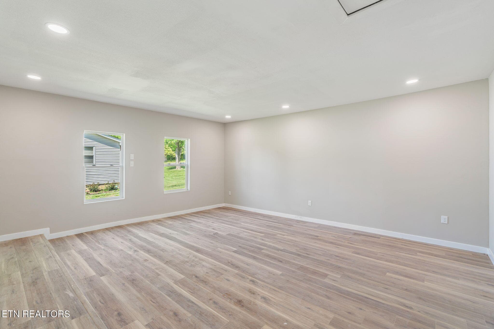 19-web-or-mls-201 Wakefield Road19 - 201 Wakefield Rd, Knoxville, TN 37922, Knoxville