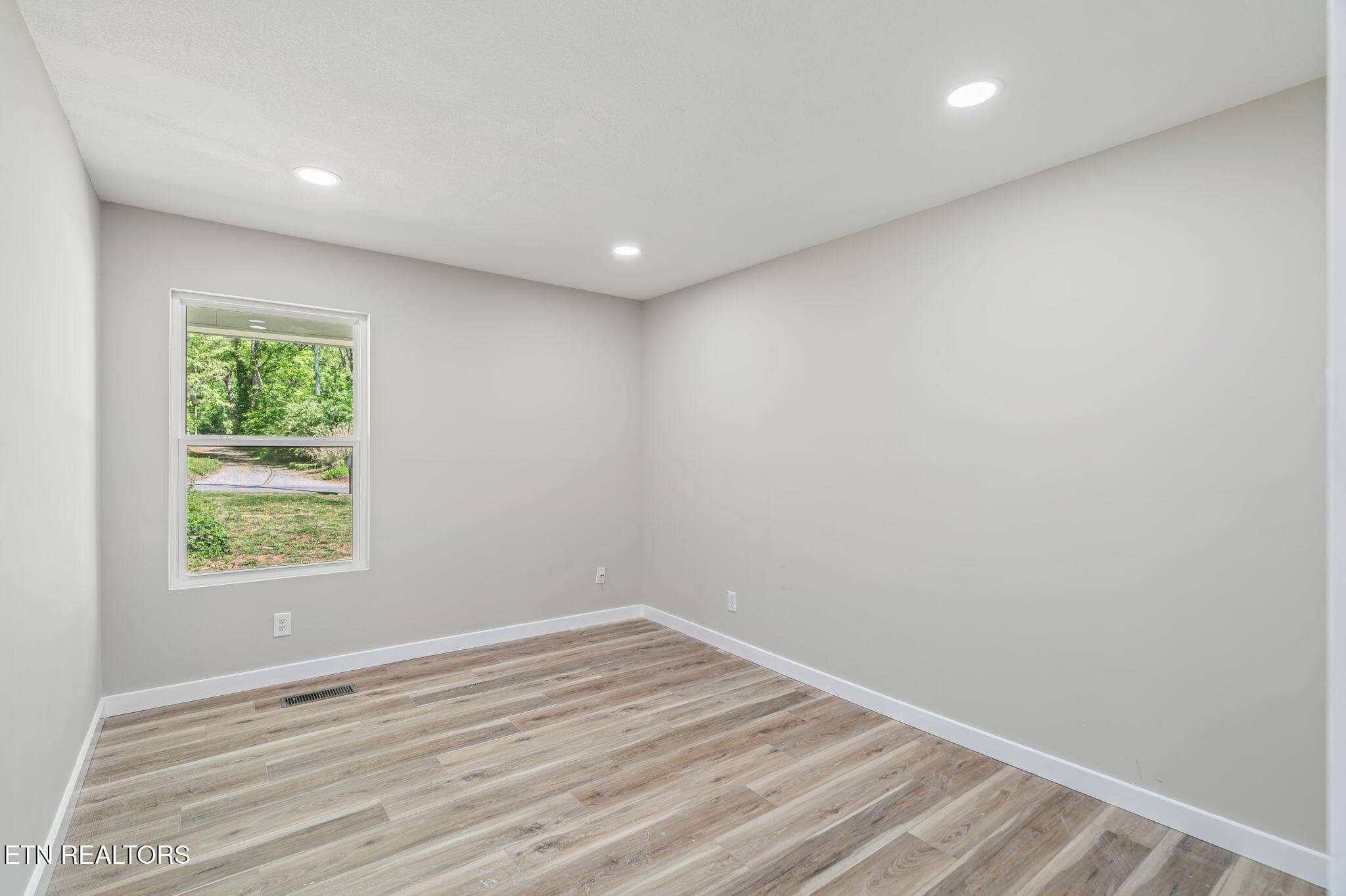 25-web-or-mls-201 Wakefield Road25 - 201 Wakefield Rd, Knoxville, TN 37922, Knoxville