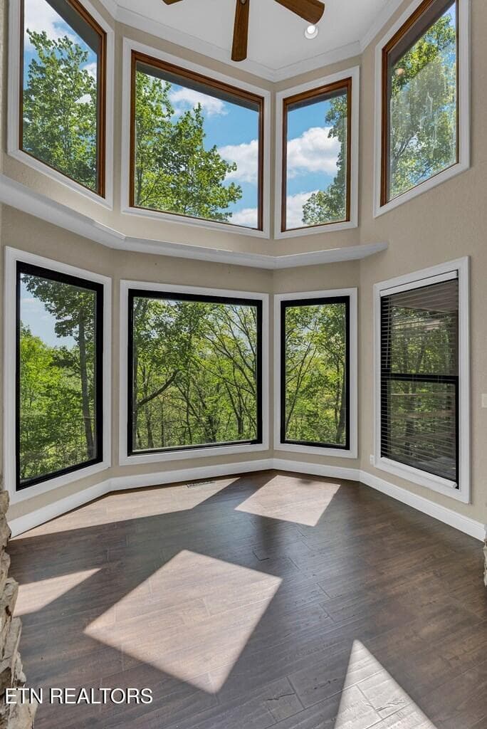 243717_22 - 160 Eagles Bluff Circle, Spencer, TN 38585