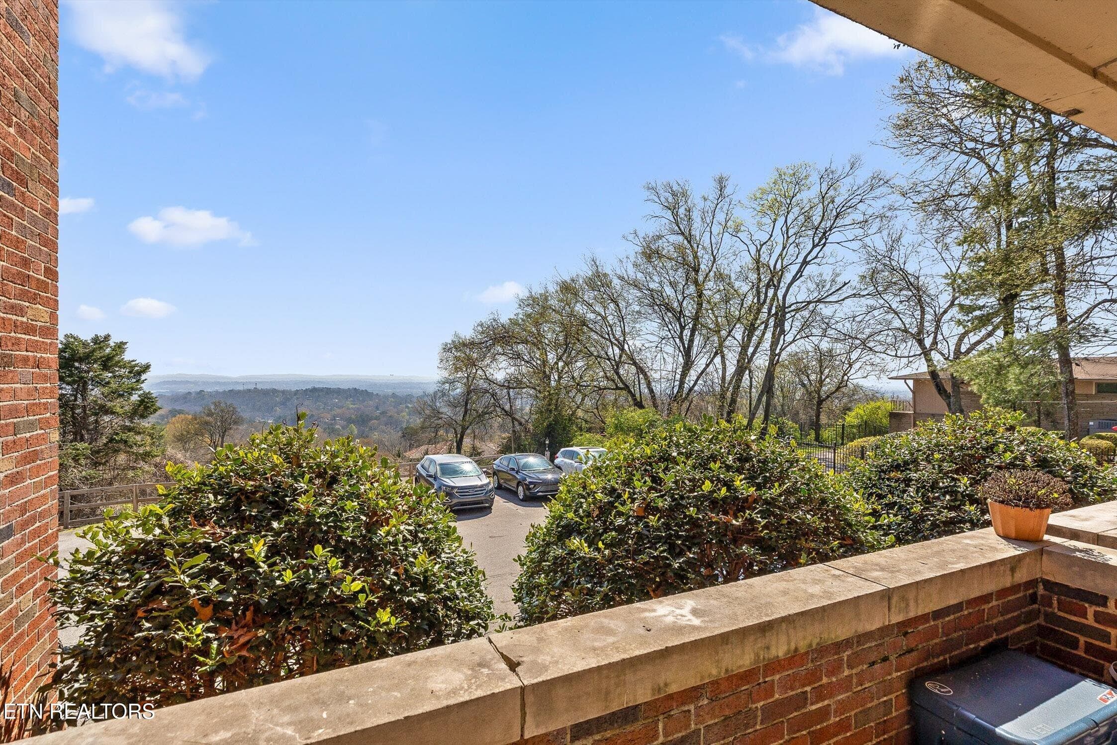 18-N Crest-18 - 190 N Crest Rd 4, Chattanooga, TN 37404, Chattanooga