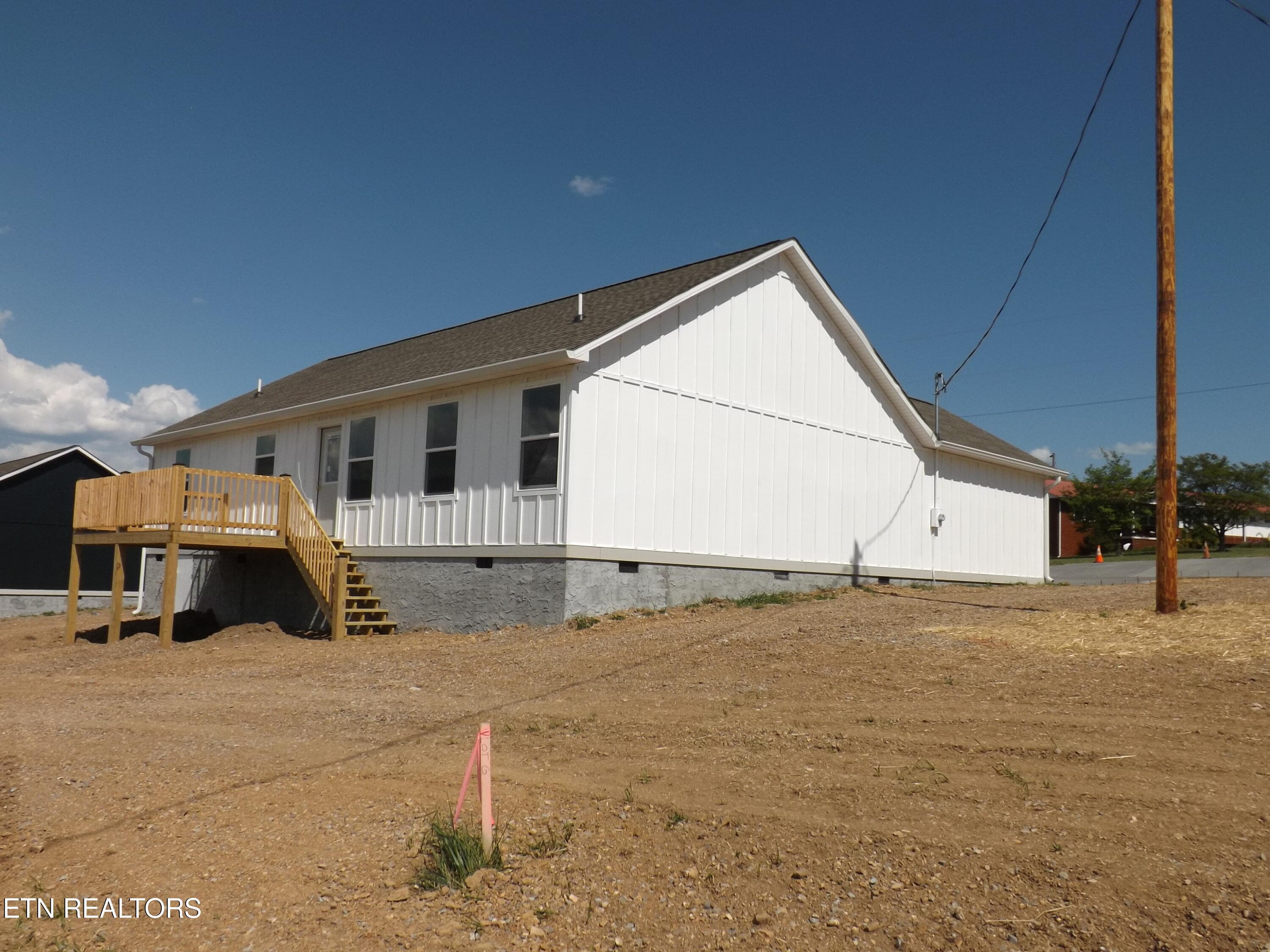 DSCF3928 - Copy - 941 Shawanee Rd, Harrogate, TN 37752