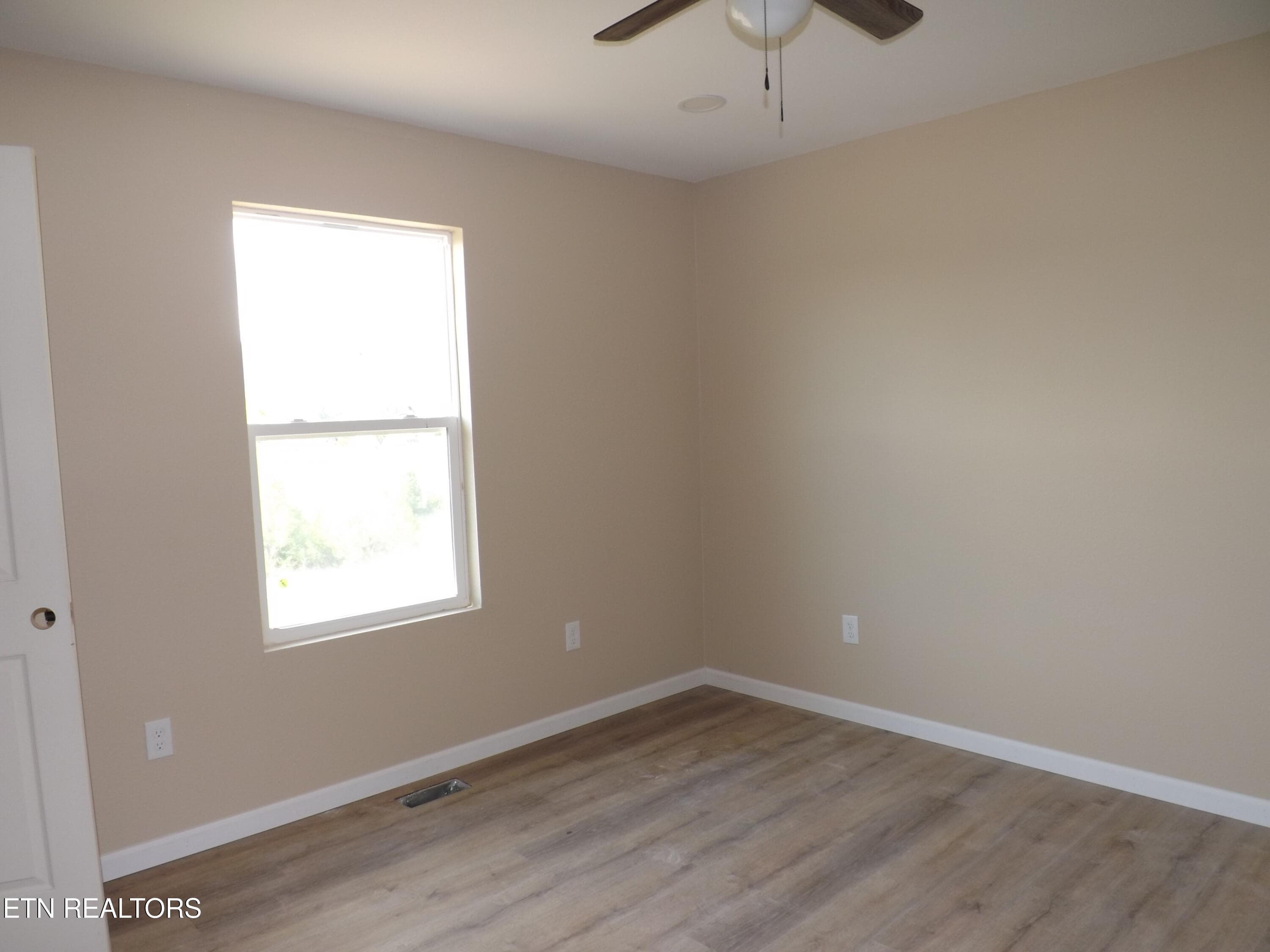 DSCF3949 - Copy - 941 Shawanee Rd, Harrogate, TN 37752