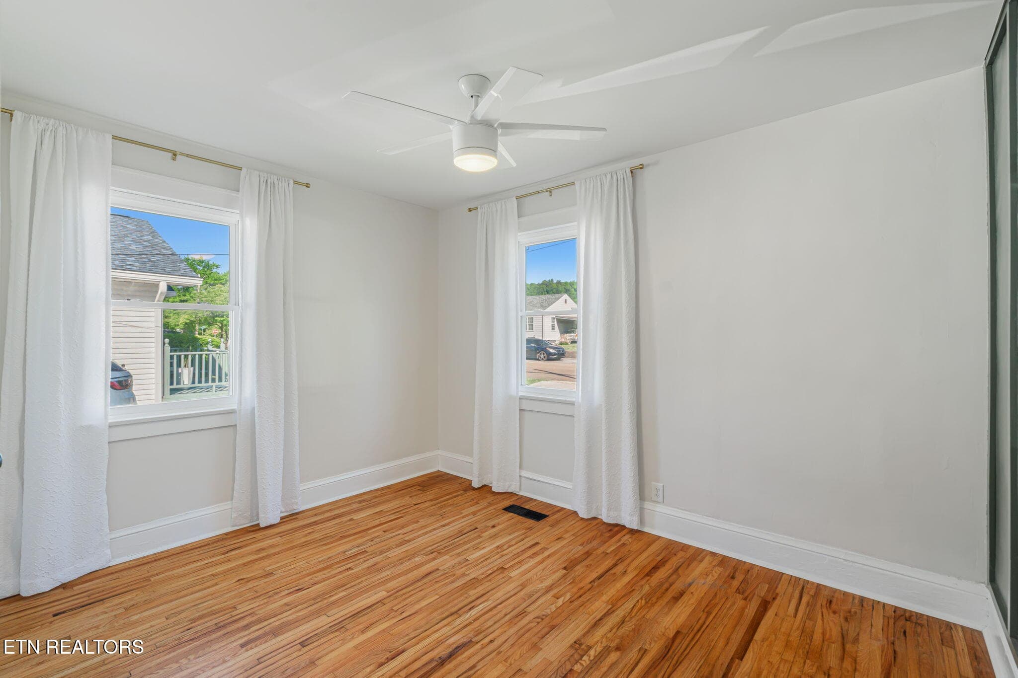 Main Bedroom - 822 Radford Place, Knoxville, TN 37917, Knoxville