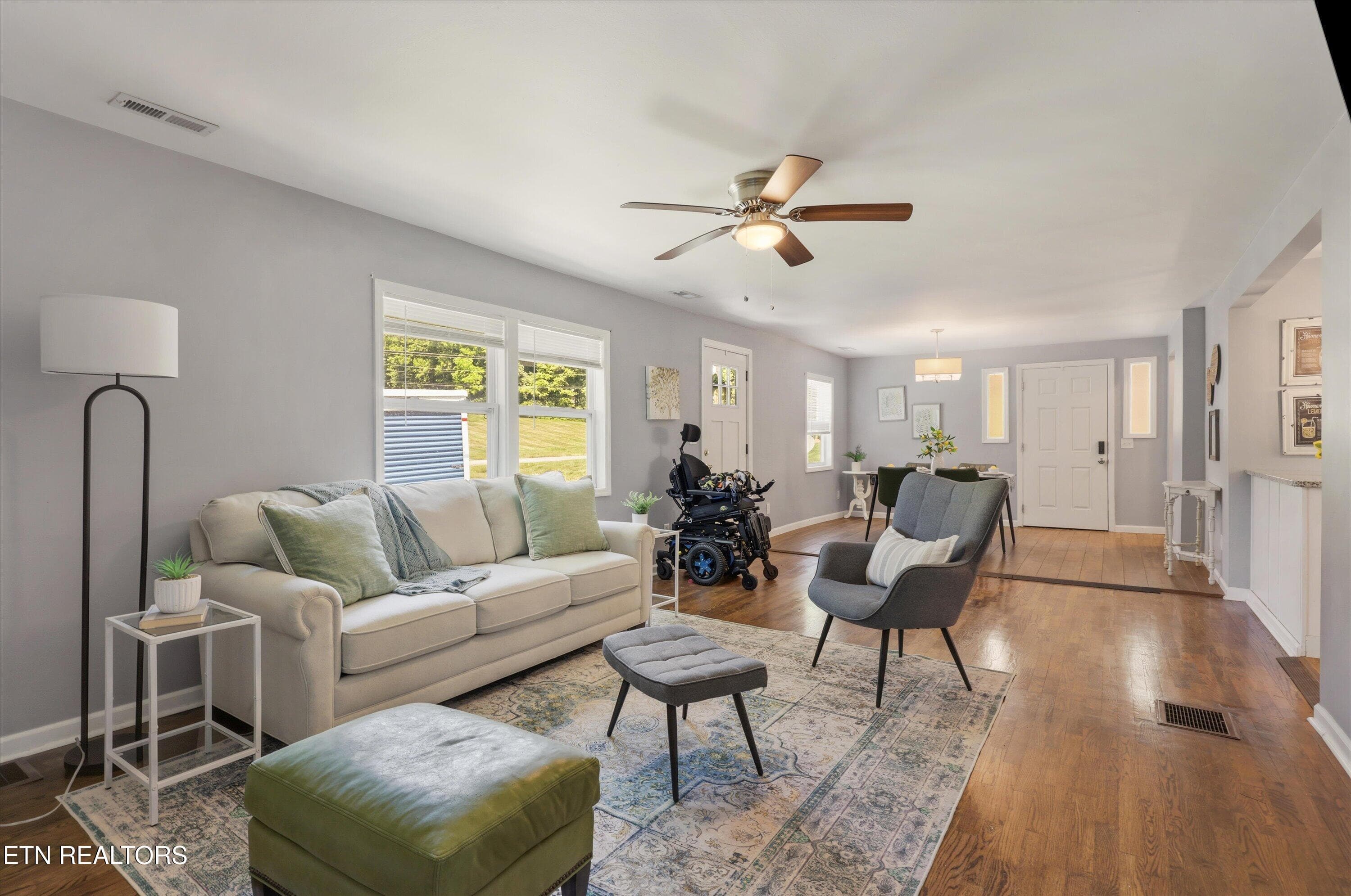 17-4824 Lonas Dr 37 - 4824 Lonas Drive, Knoxville, TN 37909, Knoxville