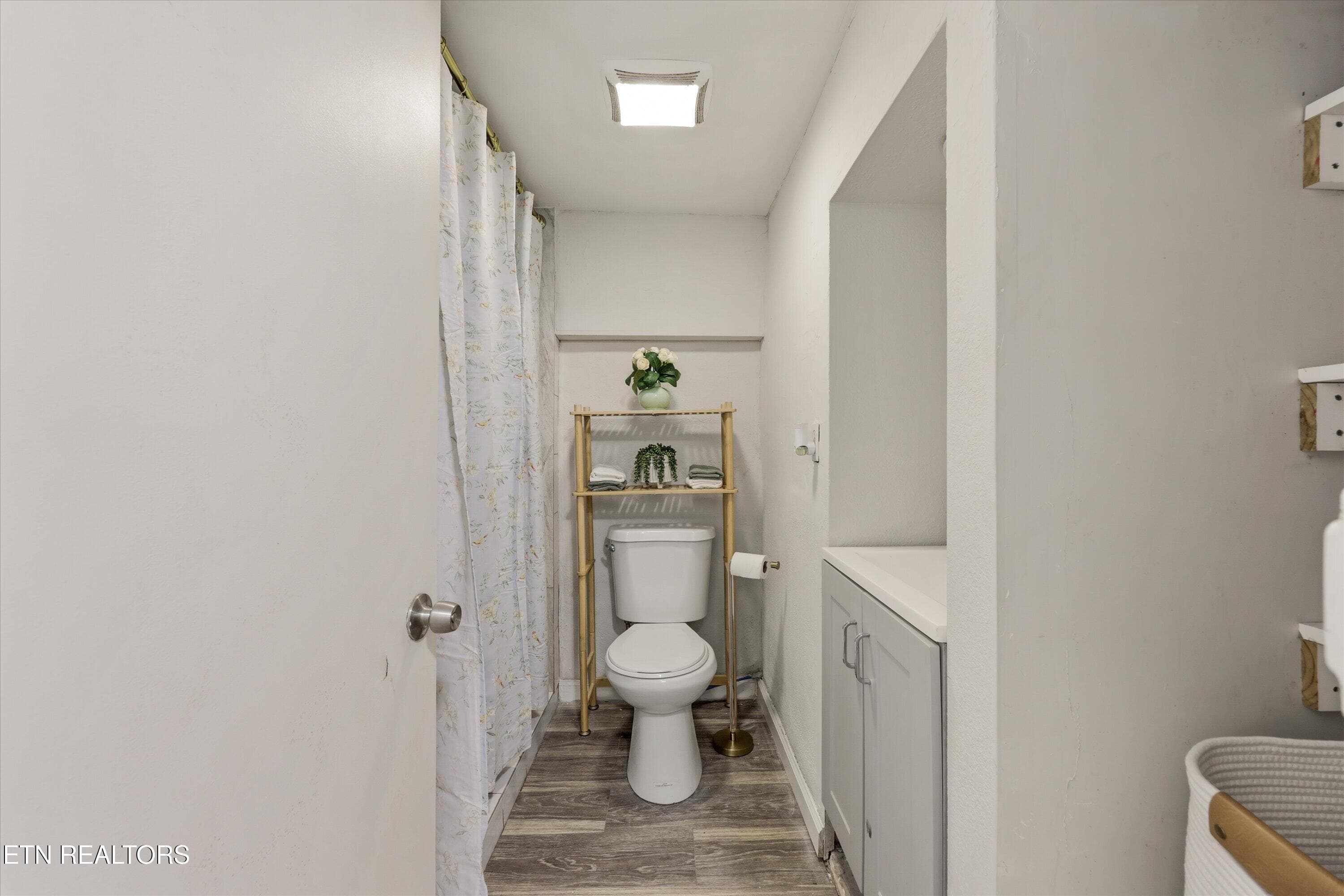 24-4824 Lonas Dr 21 - 4824 Lonas Drive, Knoxville, TN 37909, Knoxville
