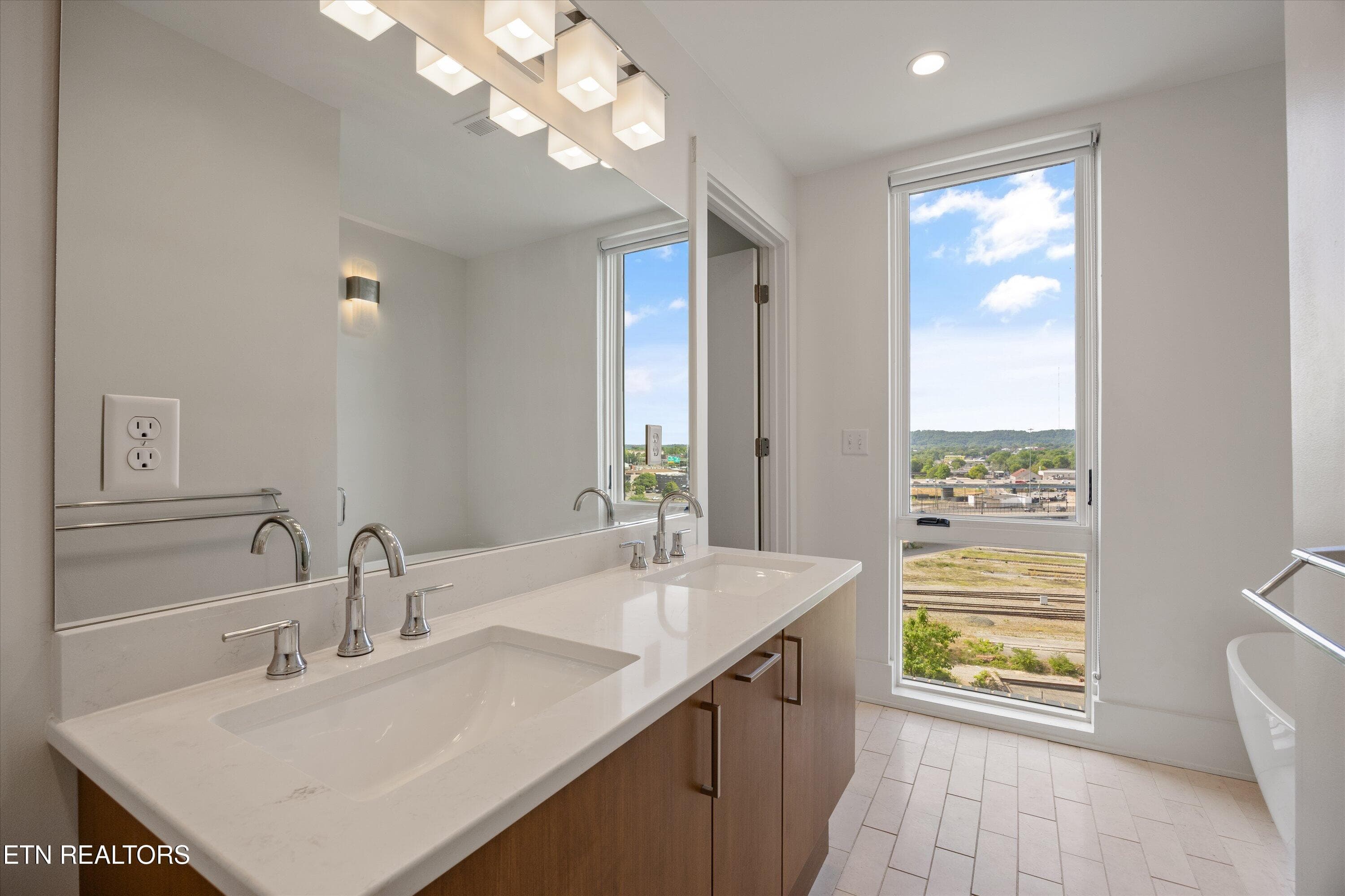 44-521 W Vine Avenue 48 - 521 W Vine Ave, Knoxville, TN 37902