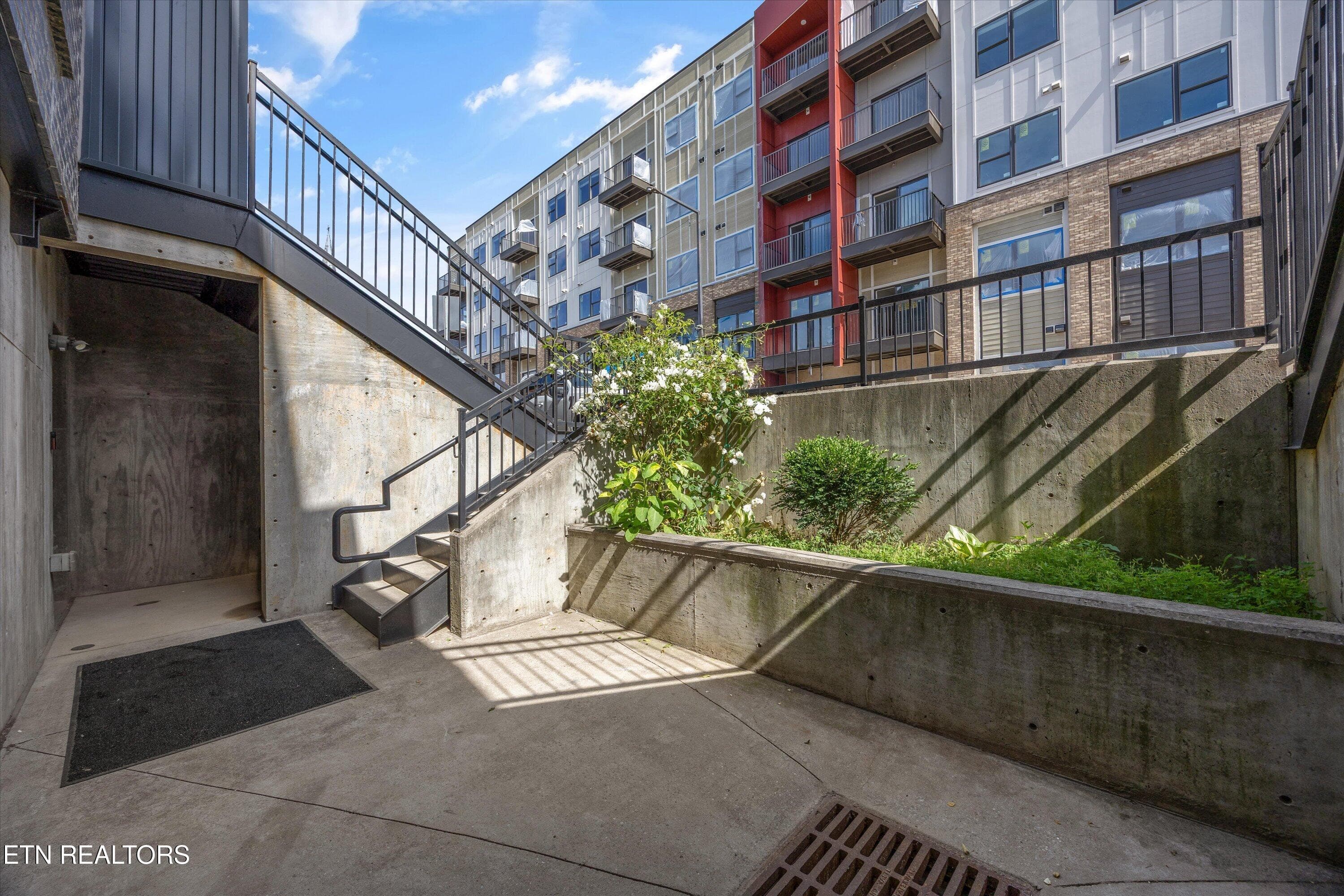 59-521 W Vine Avenue 65 - 521 W Vine Ave, Knoxville, TN 37902