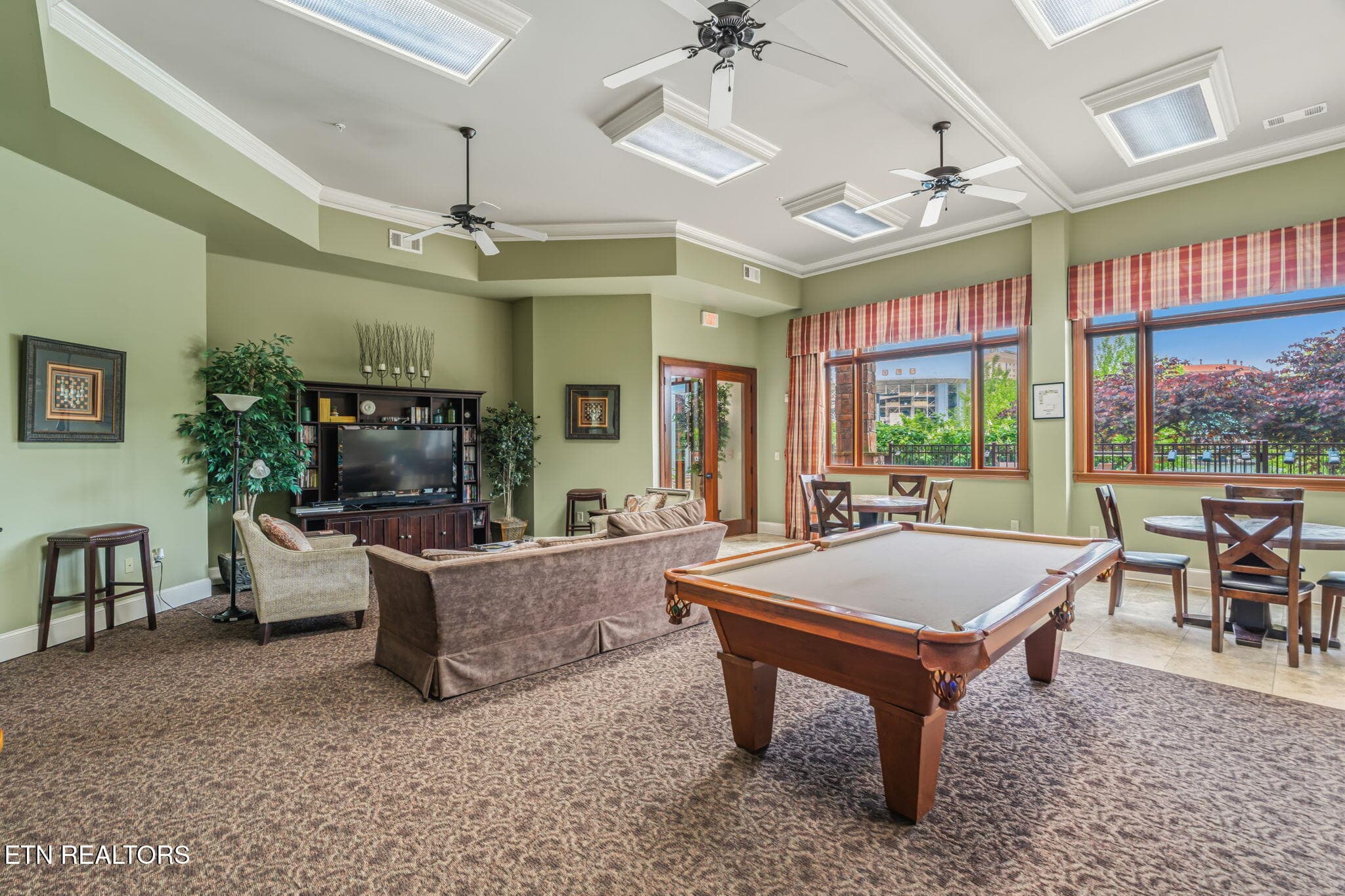 Clubhouse Cityview - 445 W Blount Ave 409, Knoxville, TN 37920, Knoxville