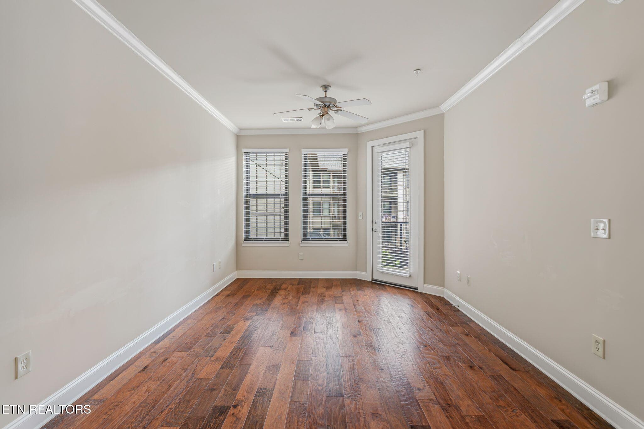 Living Area 4 - 445 W Blount Ave 409, Knoxville, TN 37920, Knoxville
