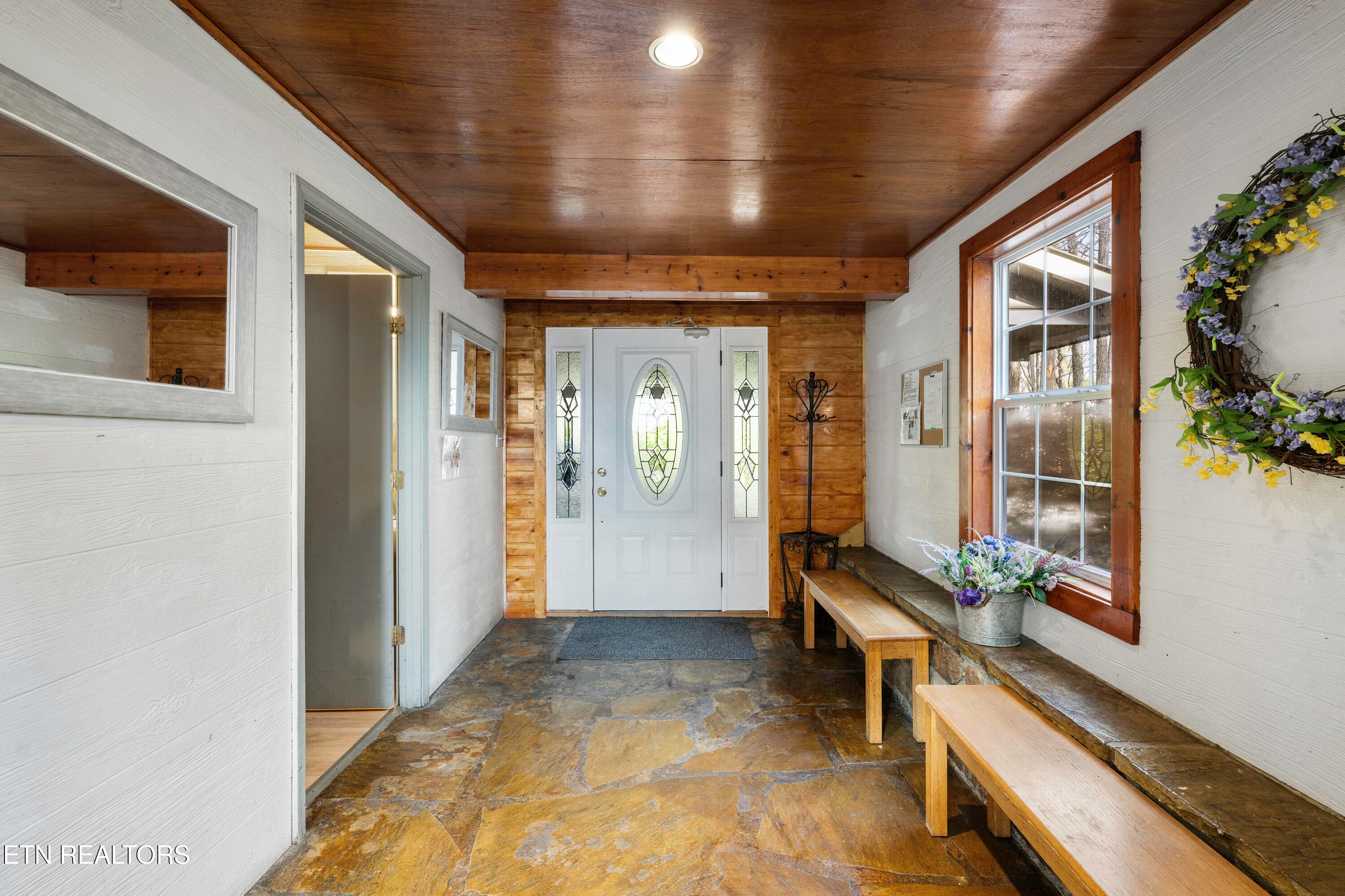 Entrance Hallway - 1066 Ski View Drive, Gatlinburg, TN 37738, Gatlinburg
