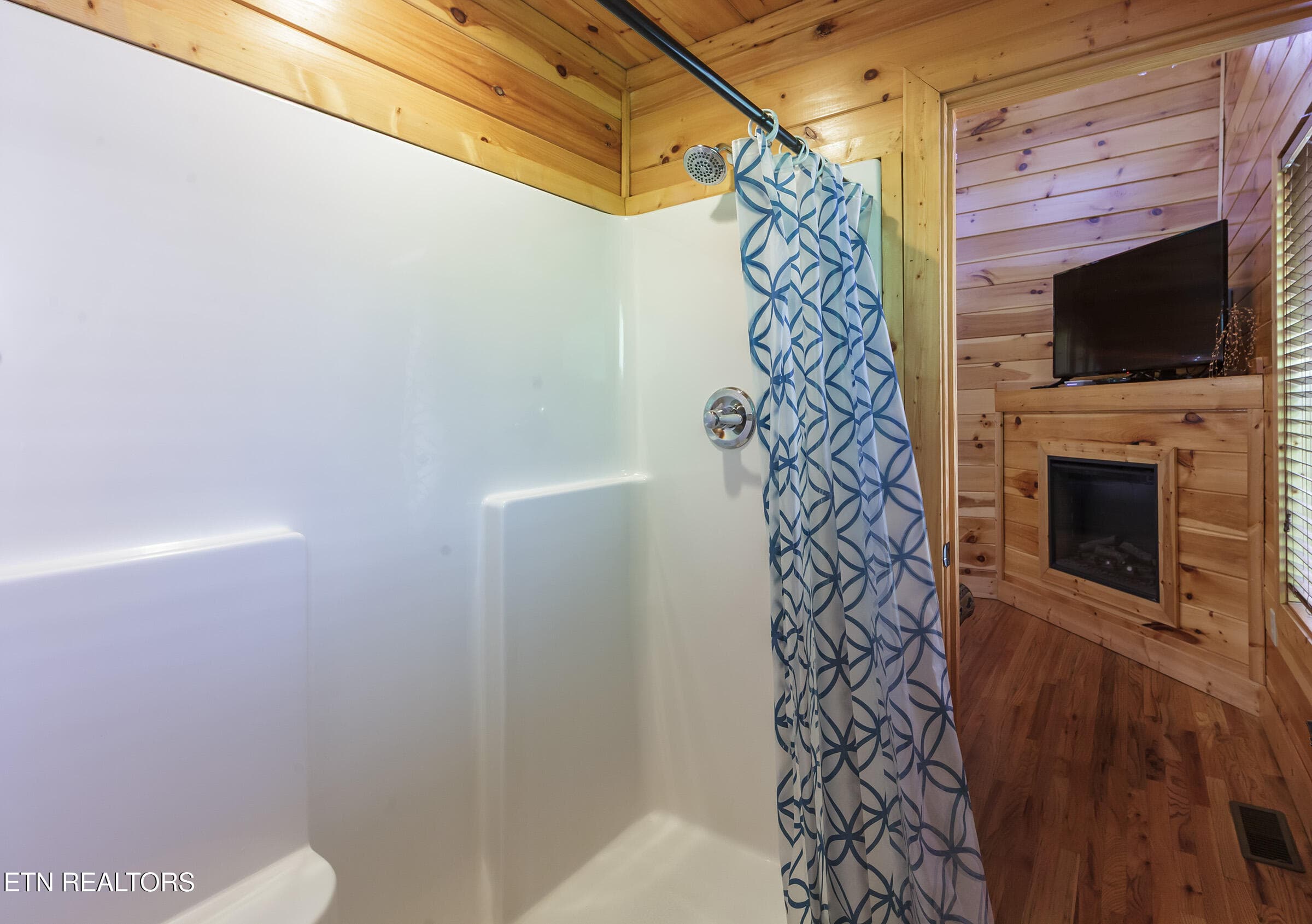 bathroom 2-2 - 714 Mountain Stream Way, Gatlinburg, TN 37738, Gatlinburg